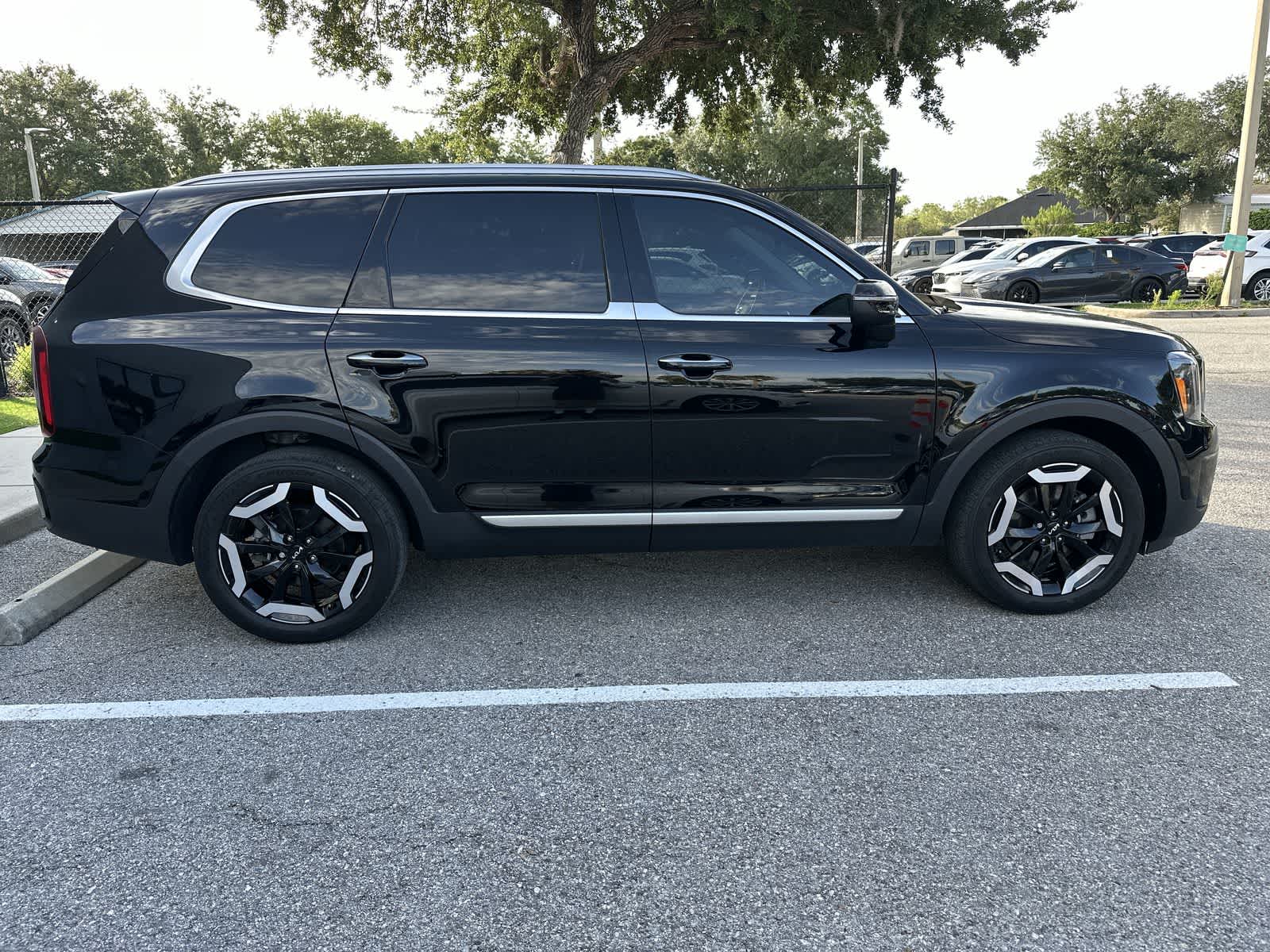 Thumbnail: 2024 Kia Telluride - 9