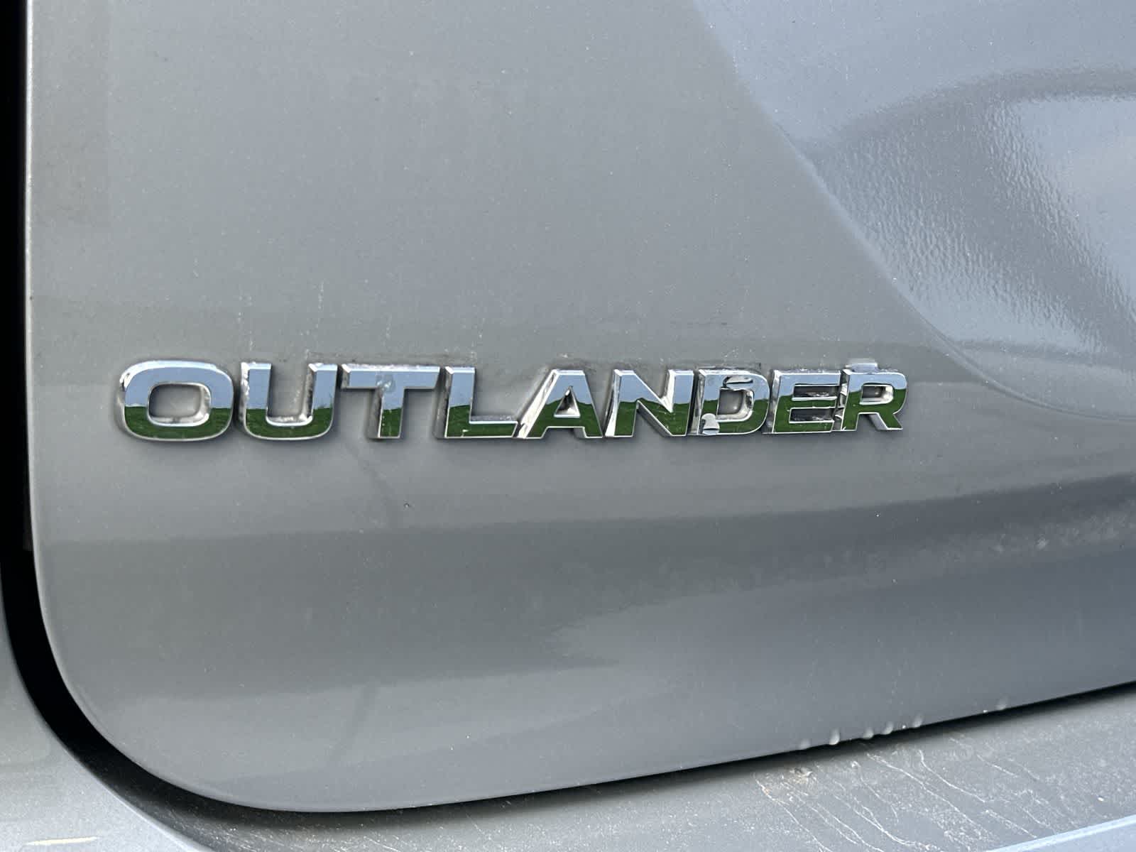 Thumbnail: 2025 Mitsubishi Outlander - 15