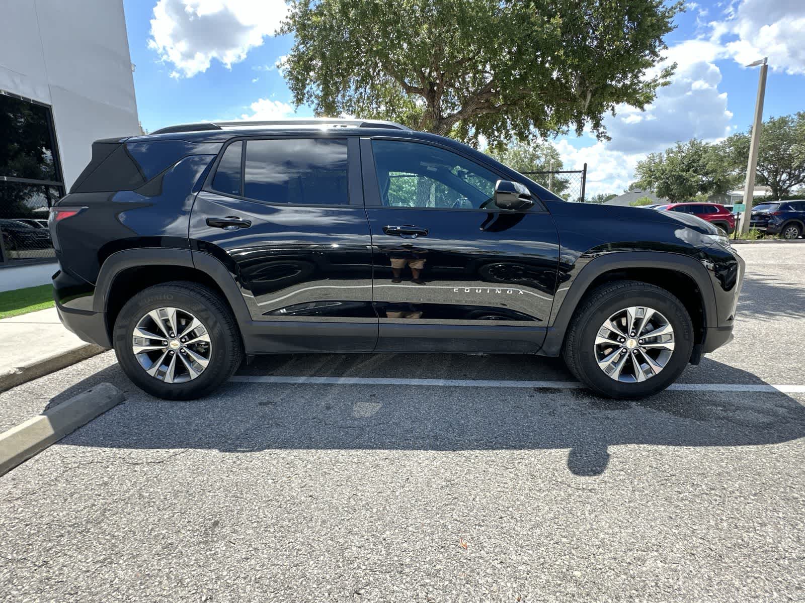 Thumbnail: 2025 Chevrolet Equinox - 10