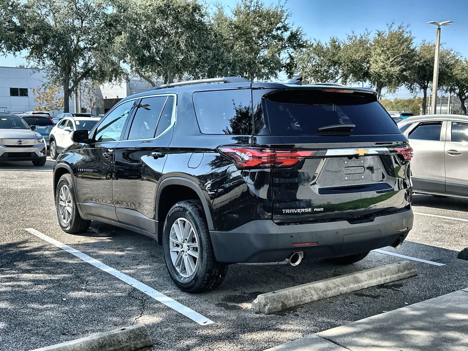 Thumbnail: 2022 Chevrolet Traverse - 4