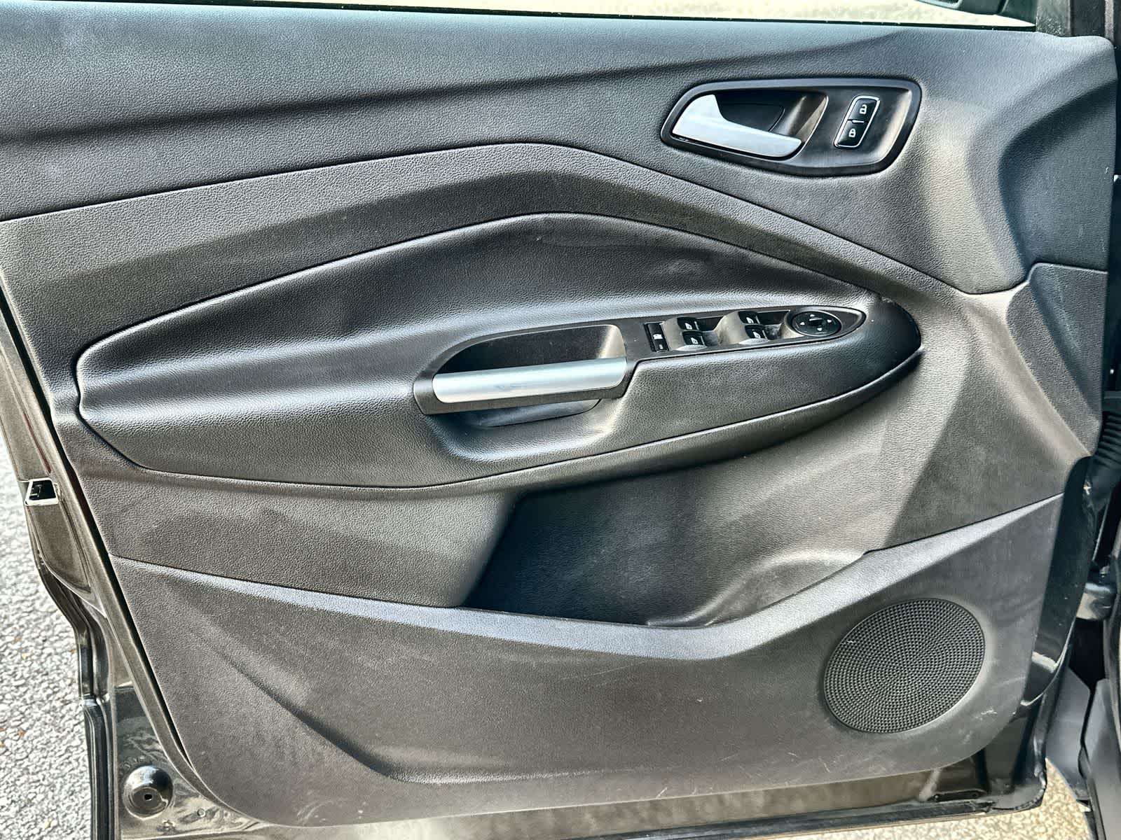 Thumbnail: 2016 Ford Escape - 27