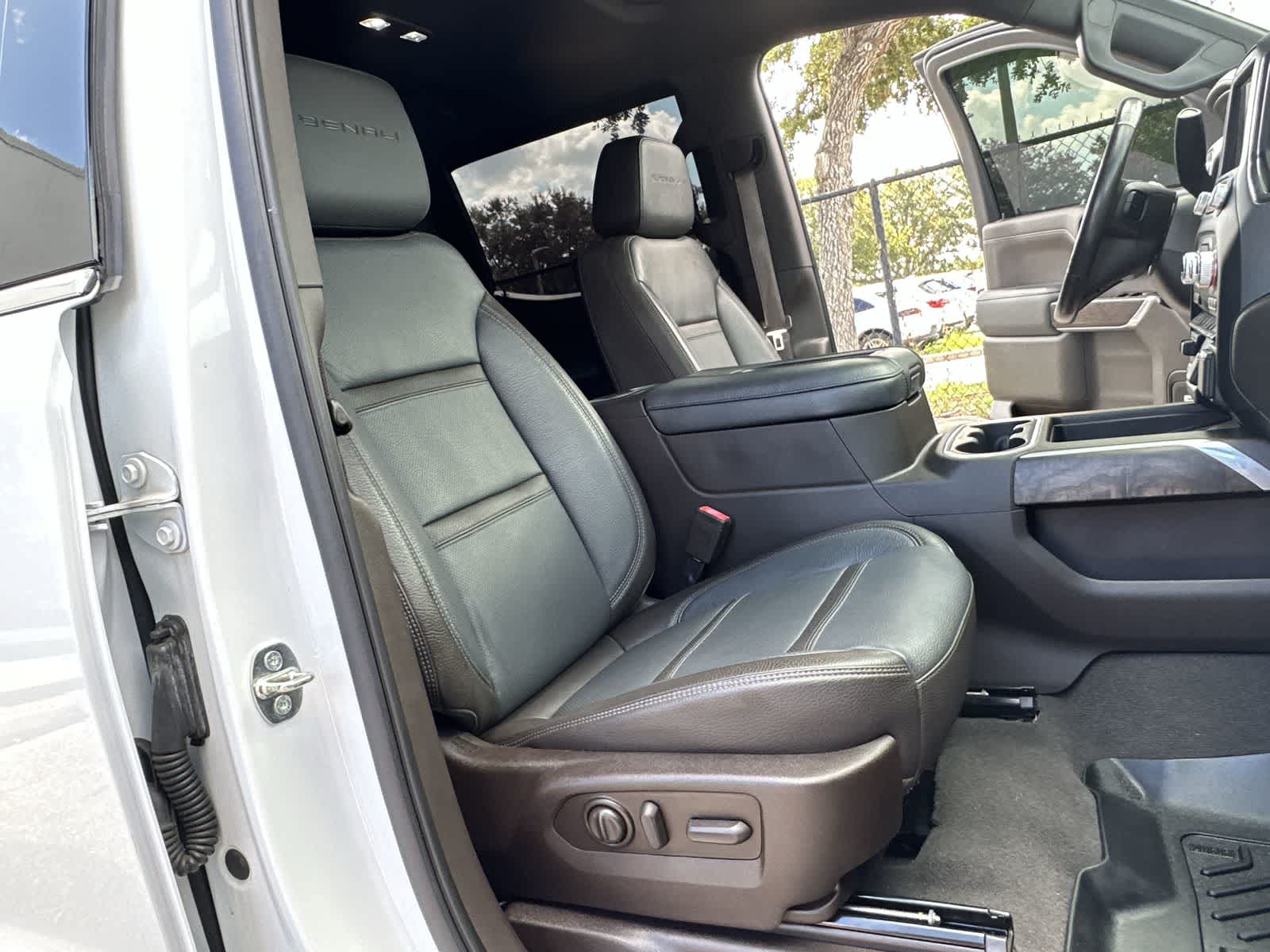 Thumbnail: 2020 GMC Sierra 1500 - 14