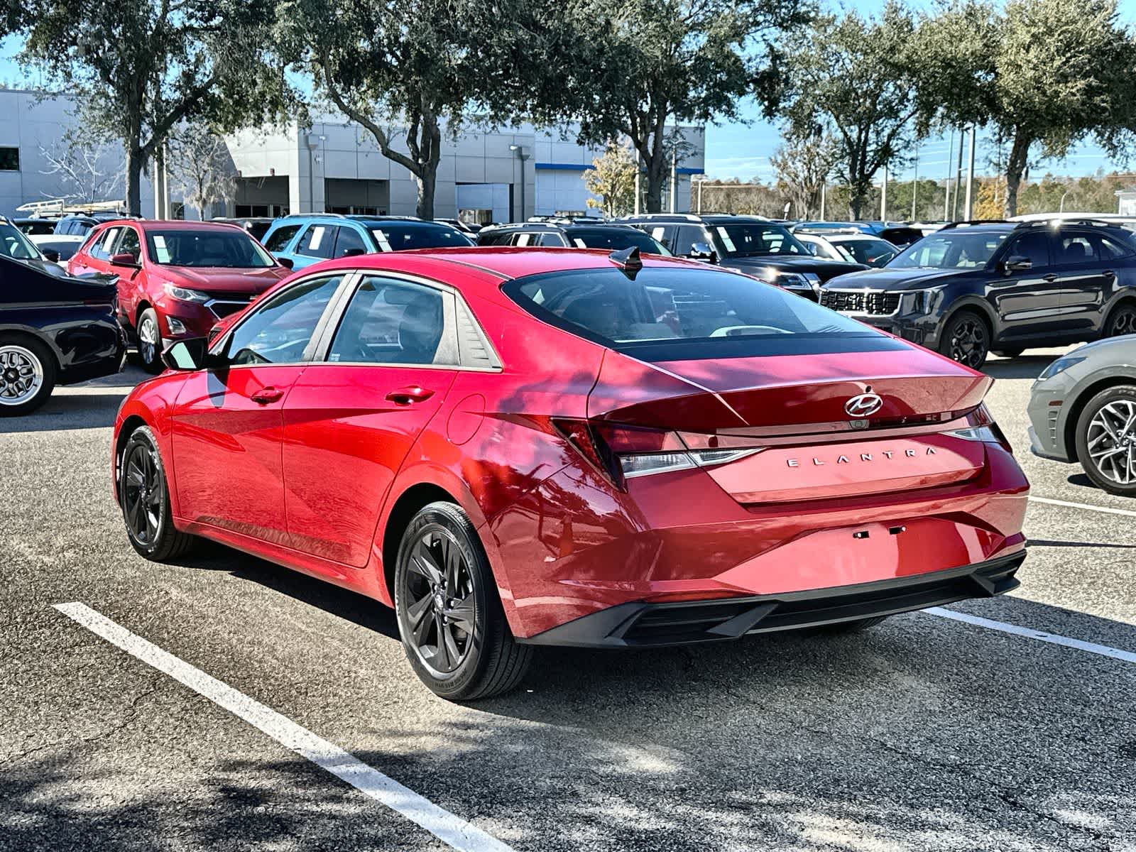 Thumbnail: 2021 Hyundai Elantra - 4