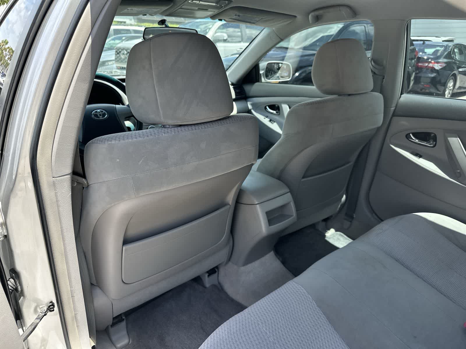 2010 Toyota Camry LE 11