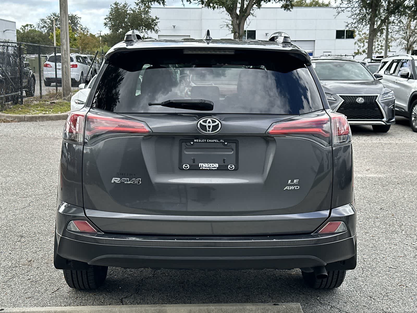 Thumbnail: 2017 Toyota RAV4 - 5