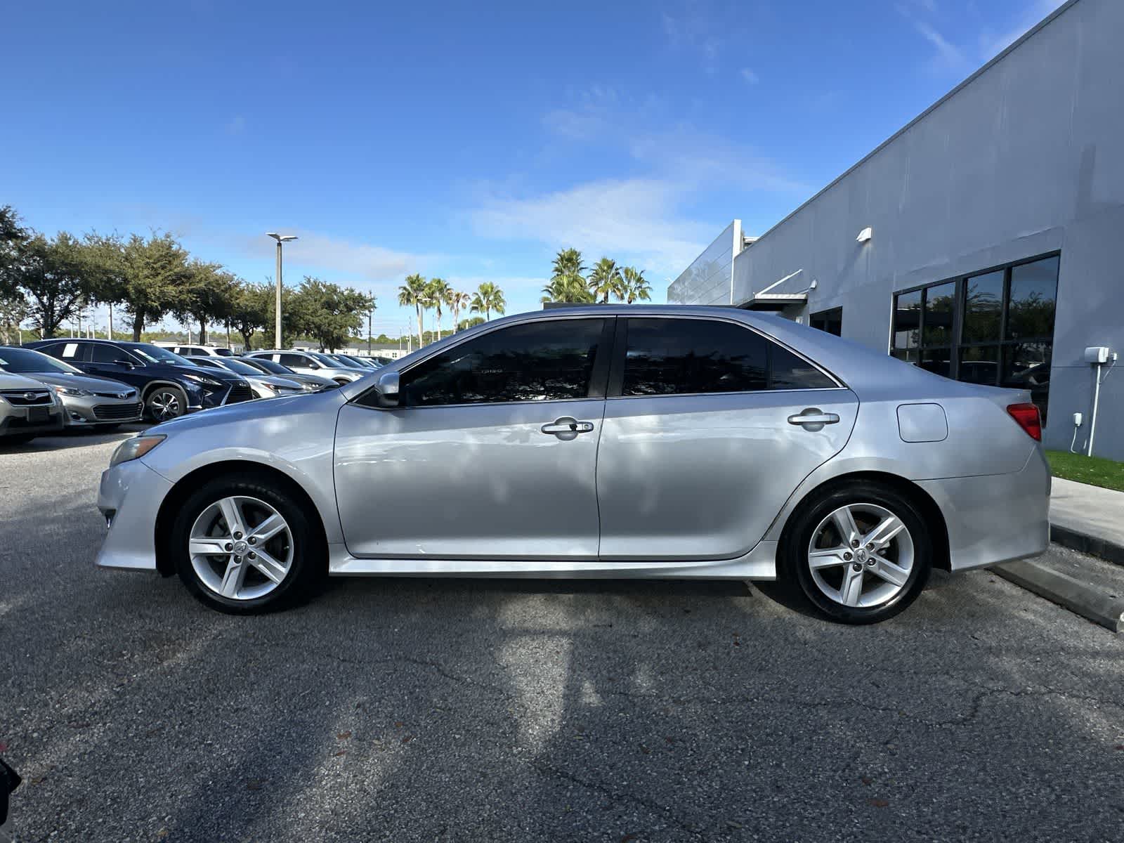 Thumbnail: 2014 Toyota Camry - 3