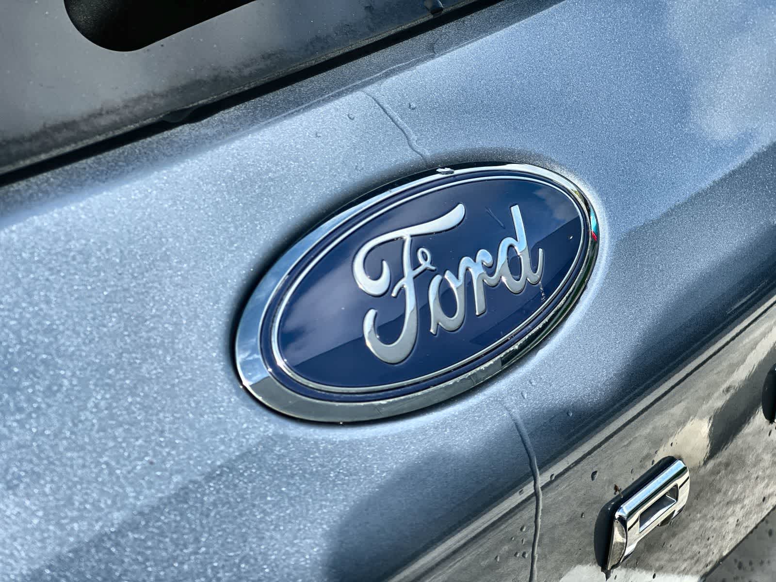 Thumbnail: 2022 Ford Escape - 16