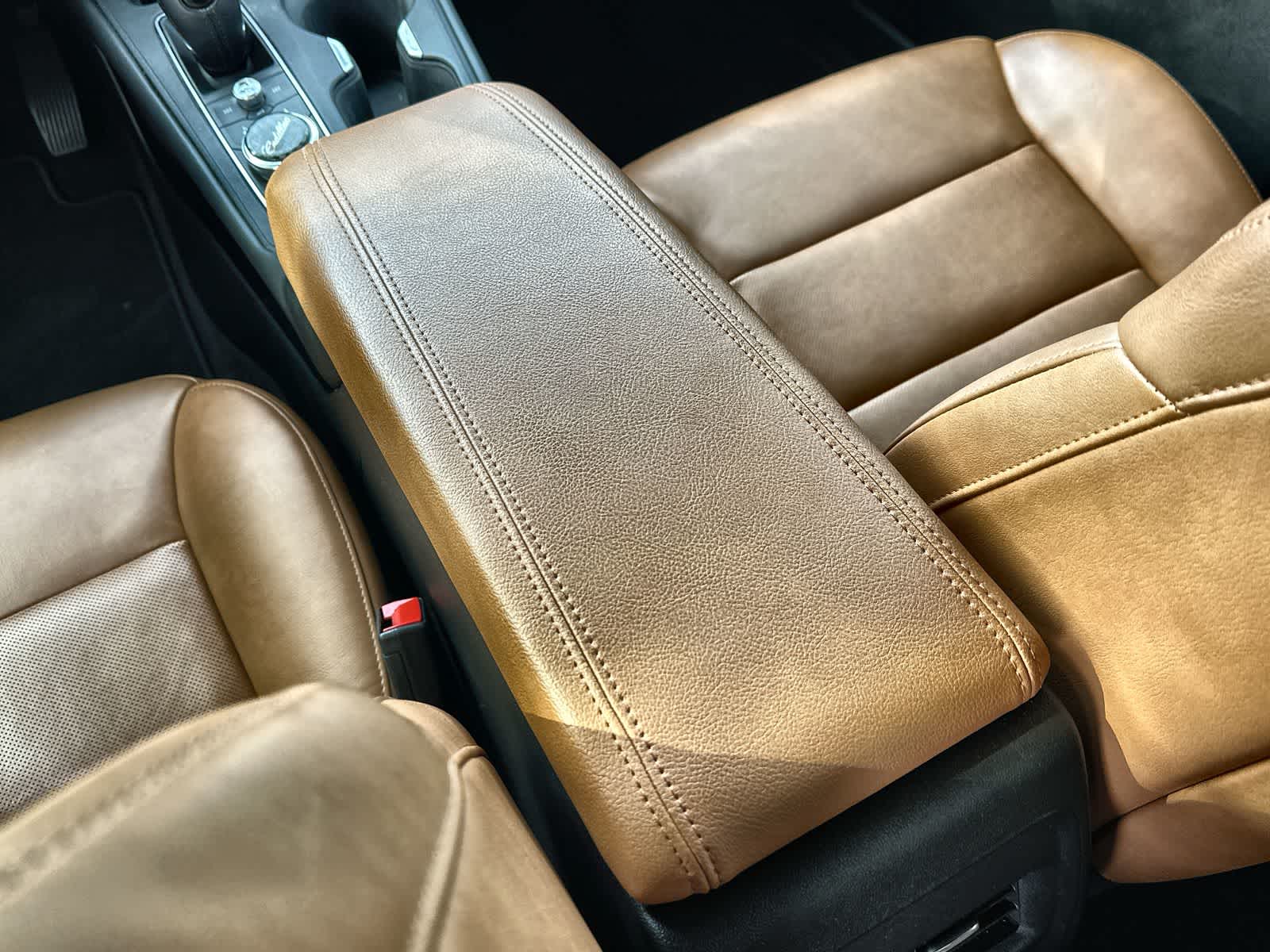 Thumbnail: 2019 Cadillac XT4 - 16