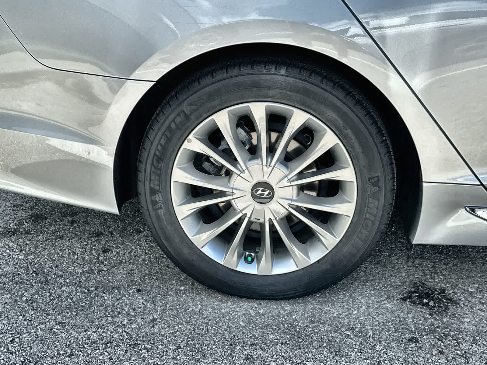 Thumbnail: 2015 Hyundai Sonata - 14