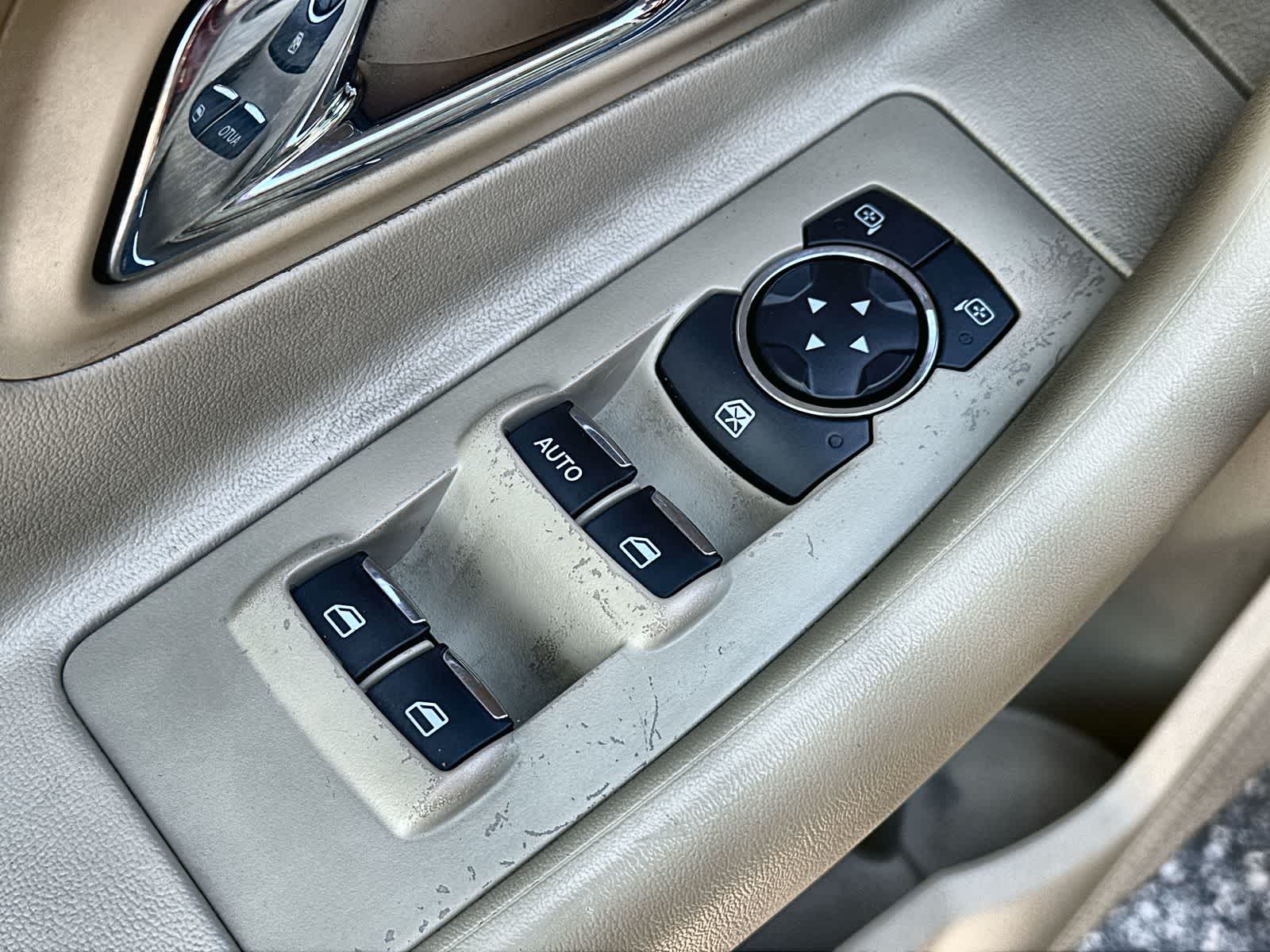 Thumbnail: 2015 Ford Taurus - 28