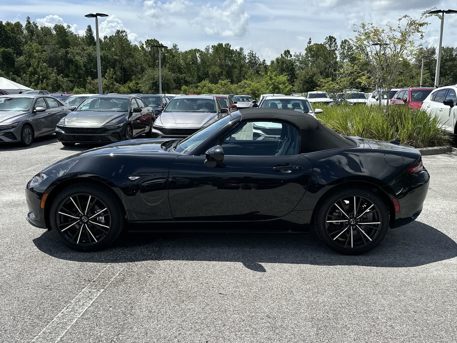 Thumbnail: 2025 Mazda MX-5 Miata - 3