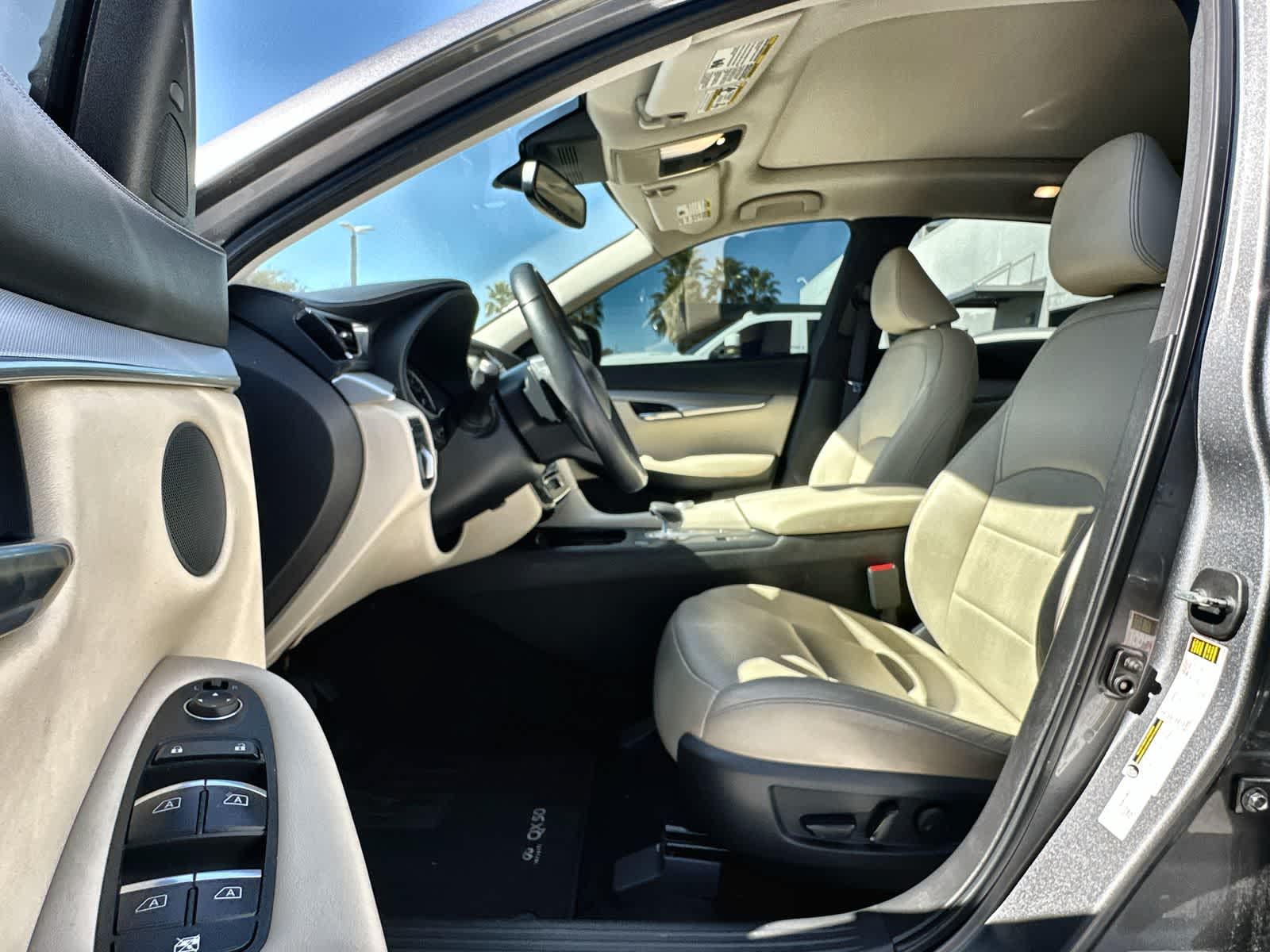 Thumbnail: 2019 INFINITI QX50 - 2