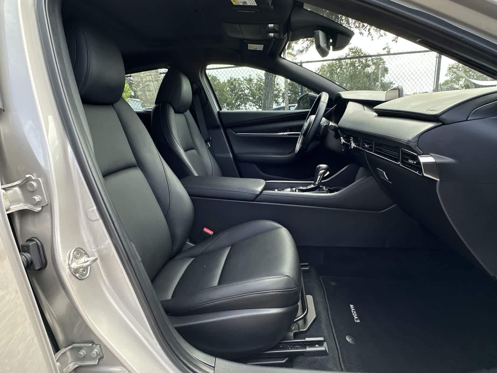 Thumbnail: 2022 Mazda Mazda3 - 14