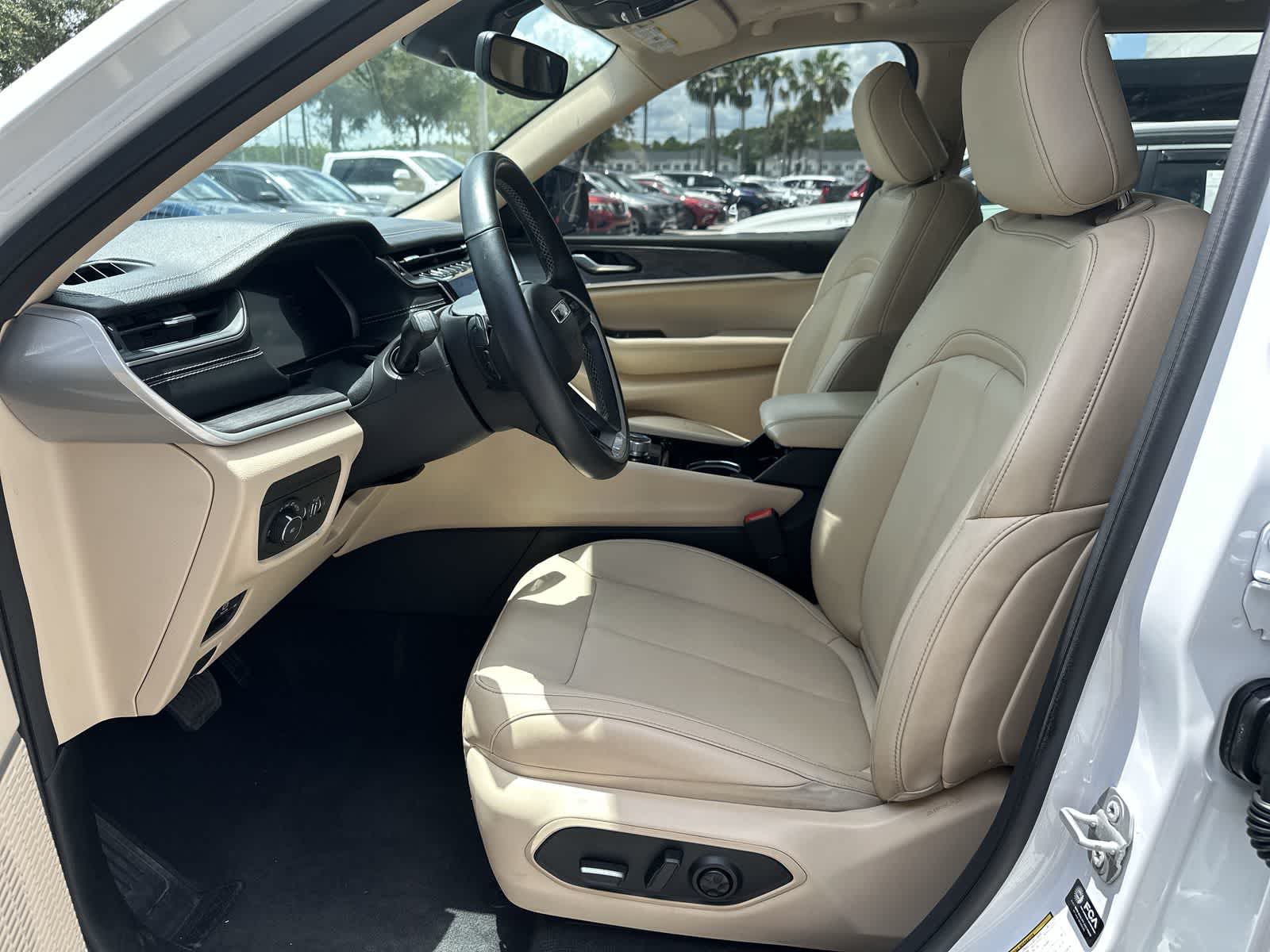 Thumbnail: 2021 Jeep Grand Cherokee L - 11