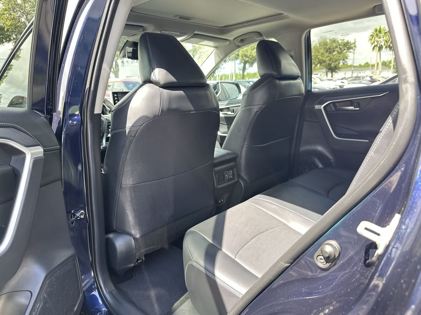 Thumbnail: 2019 Toyota RAV4 - 11
