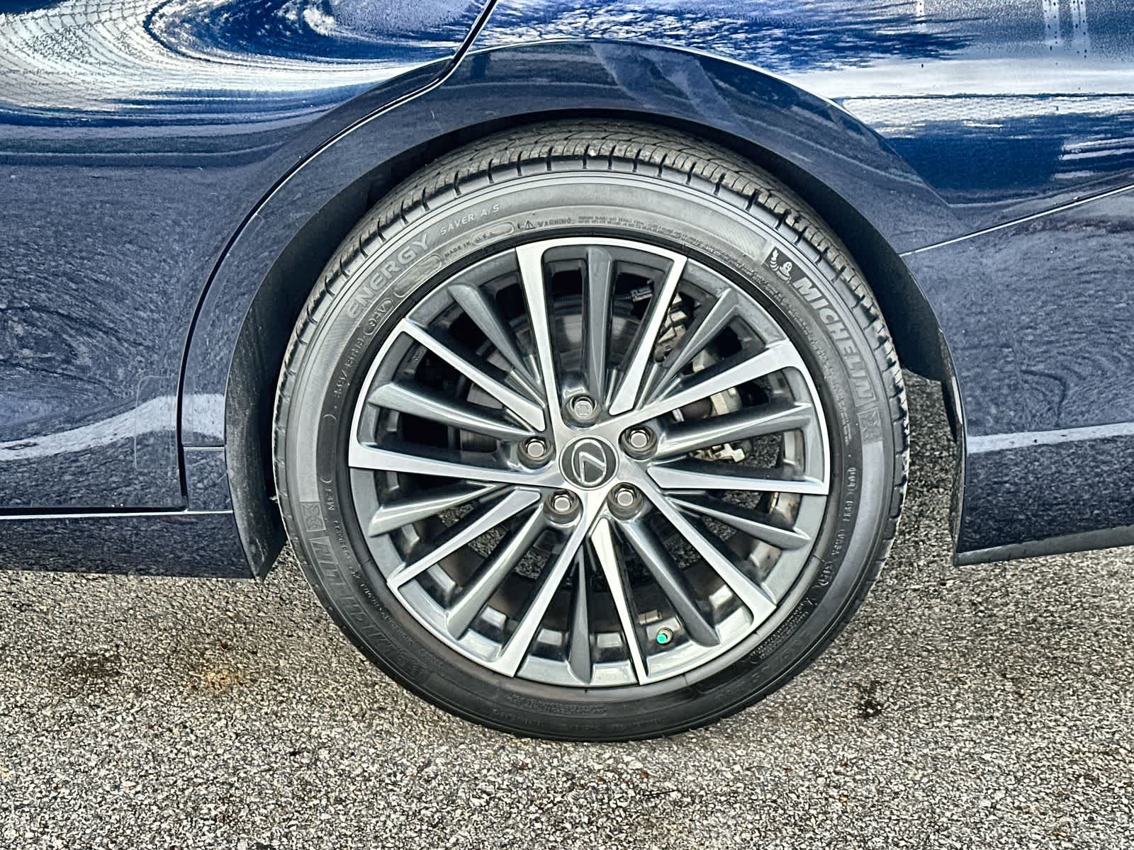 Thumbnail: 2022 Lexus ES - 8