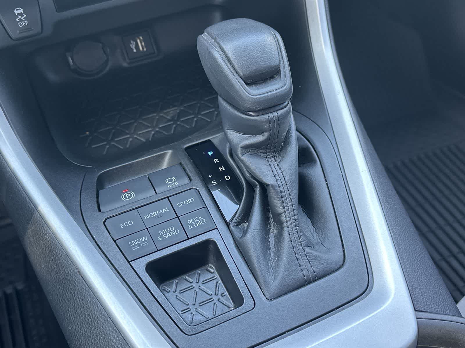 Thumbnail: 2023 Toyota RAV4 - 23