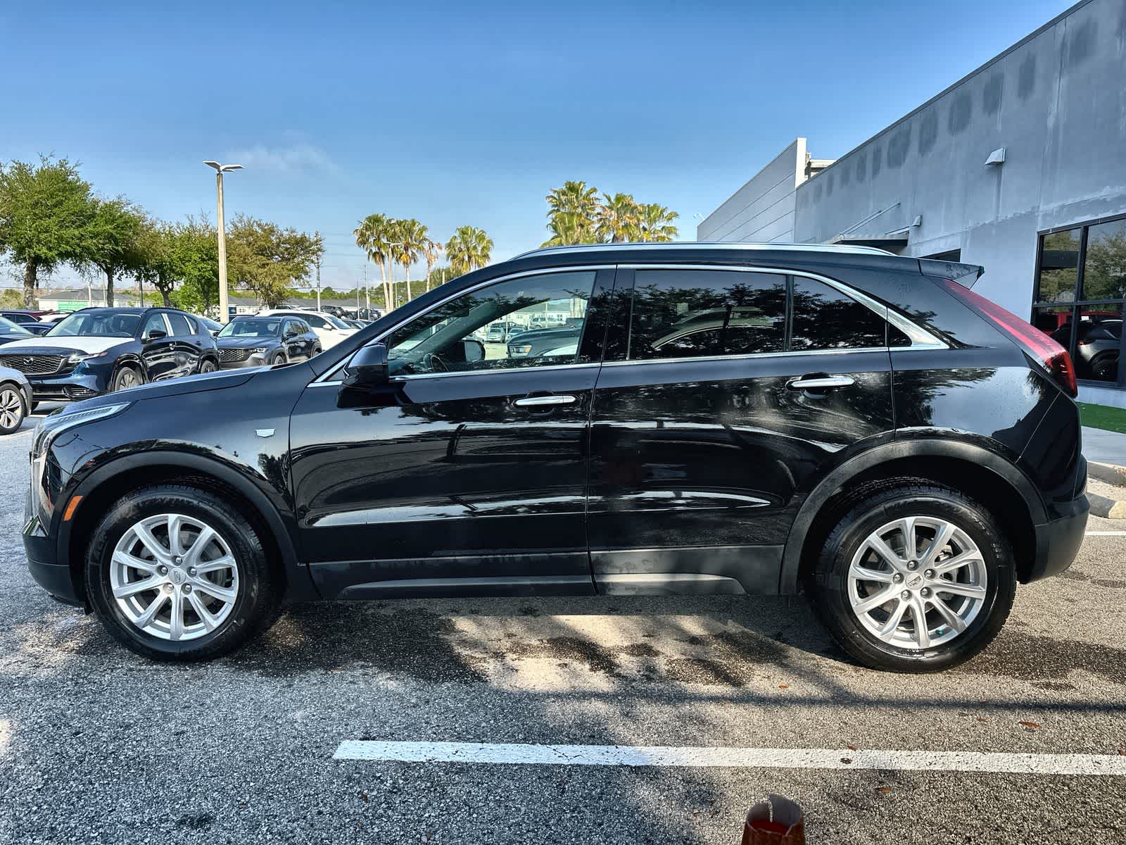 Thumbnail: 2022 Cadillac XT4 - 5