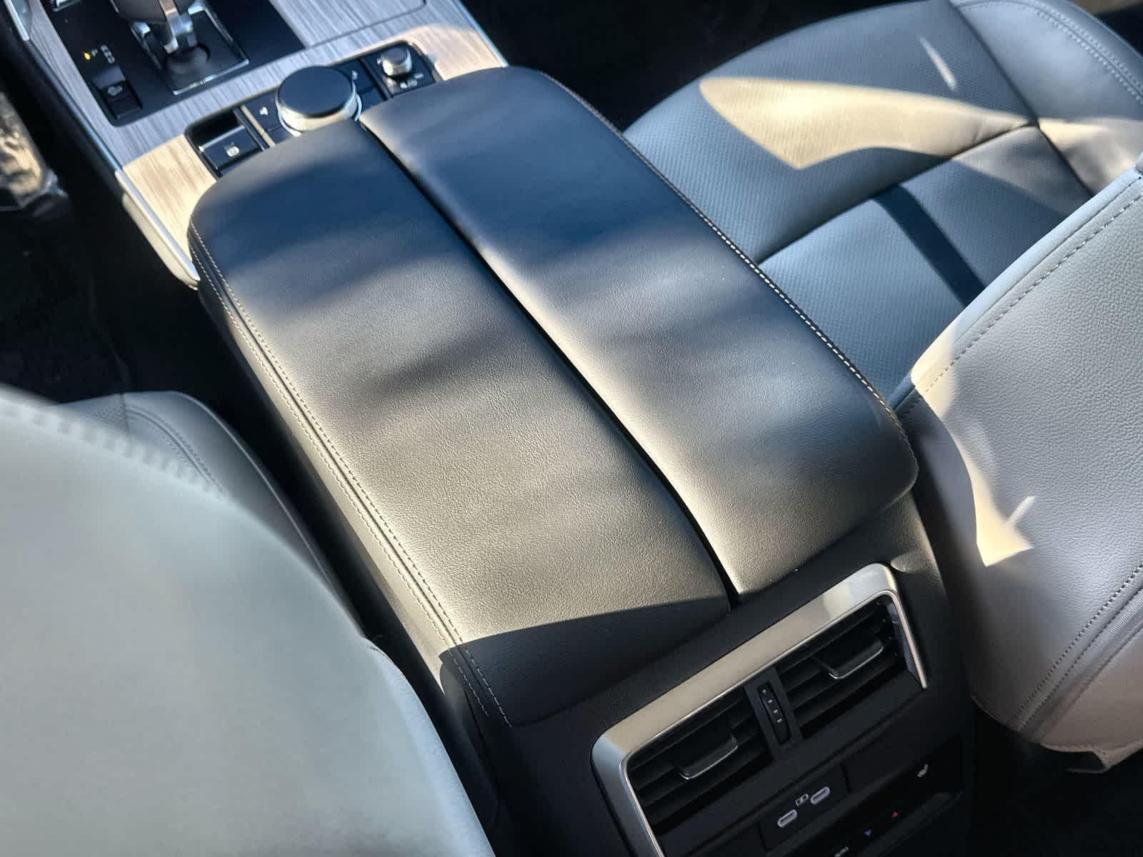 Thumbnail: 2026 Mazda CX-90 - 16