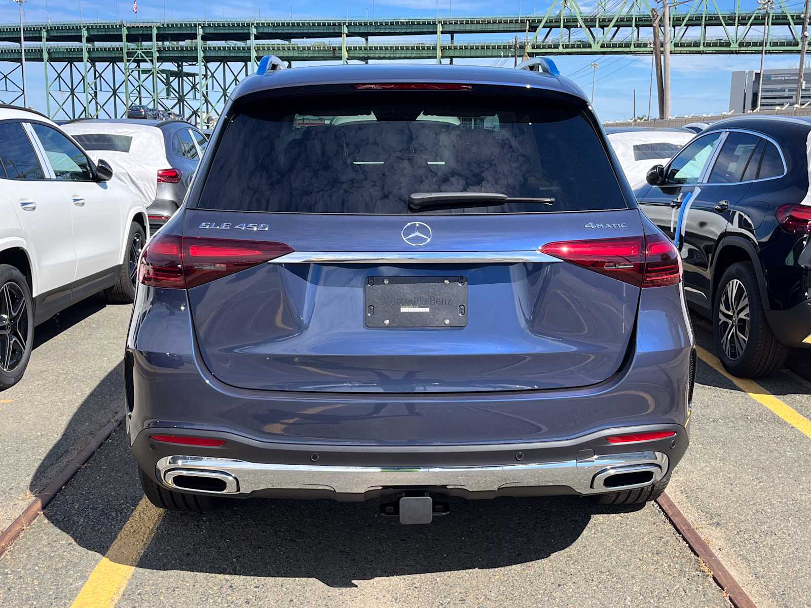 2026 Mercedes Benz GLE 450 4MATIC photo 3