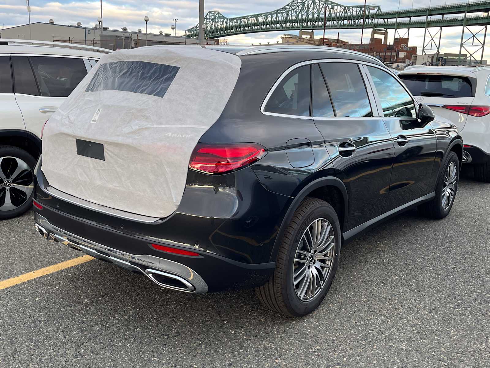 2026 Mercedes Benz GLC 300 4MATIC photo 2
