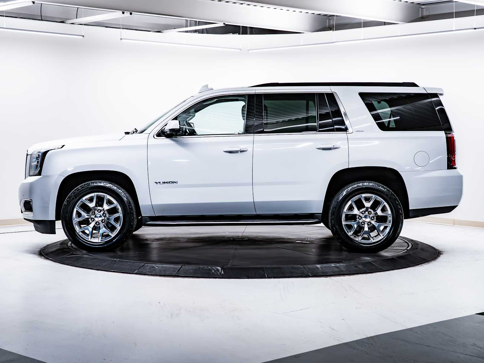 2016 Gmc Yukon SLT photo 4