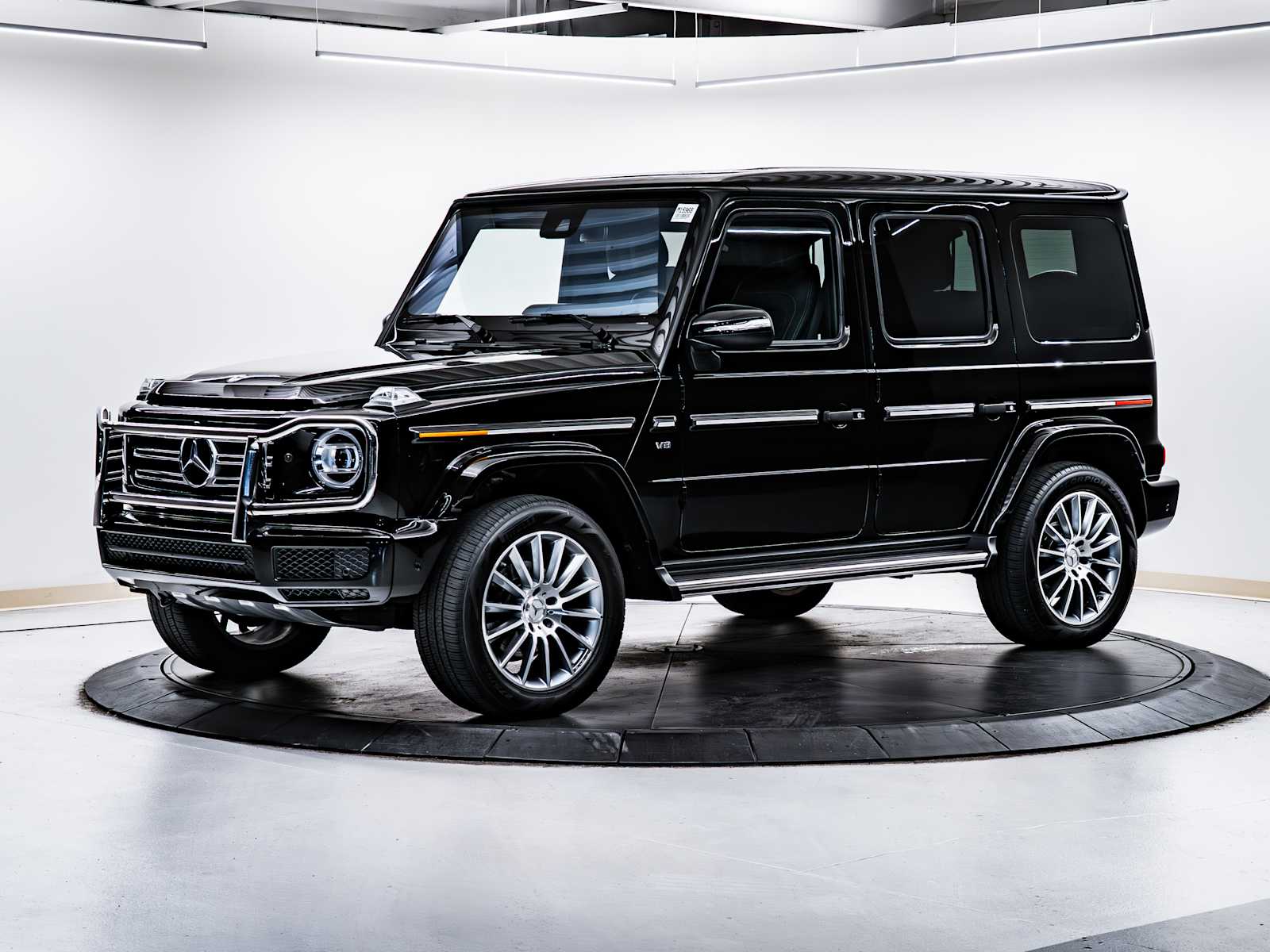 2023 Mercedes Benz G 550 photo 3