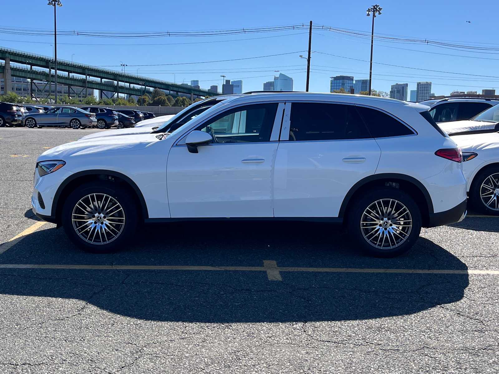 2026 Mercedes Benz GLC 300 4MATIC photo 3