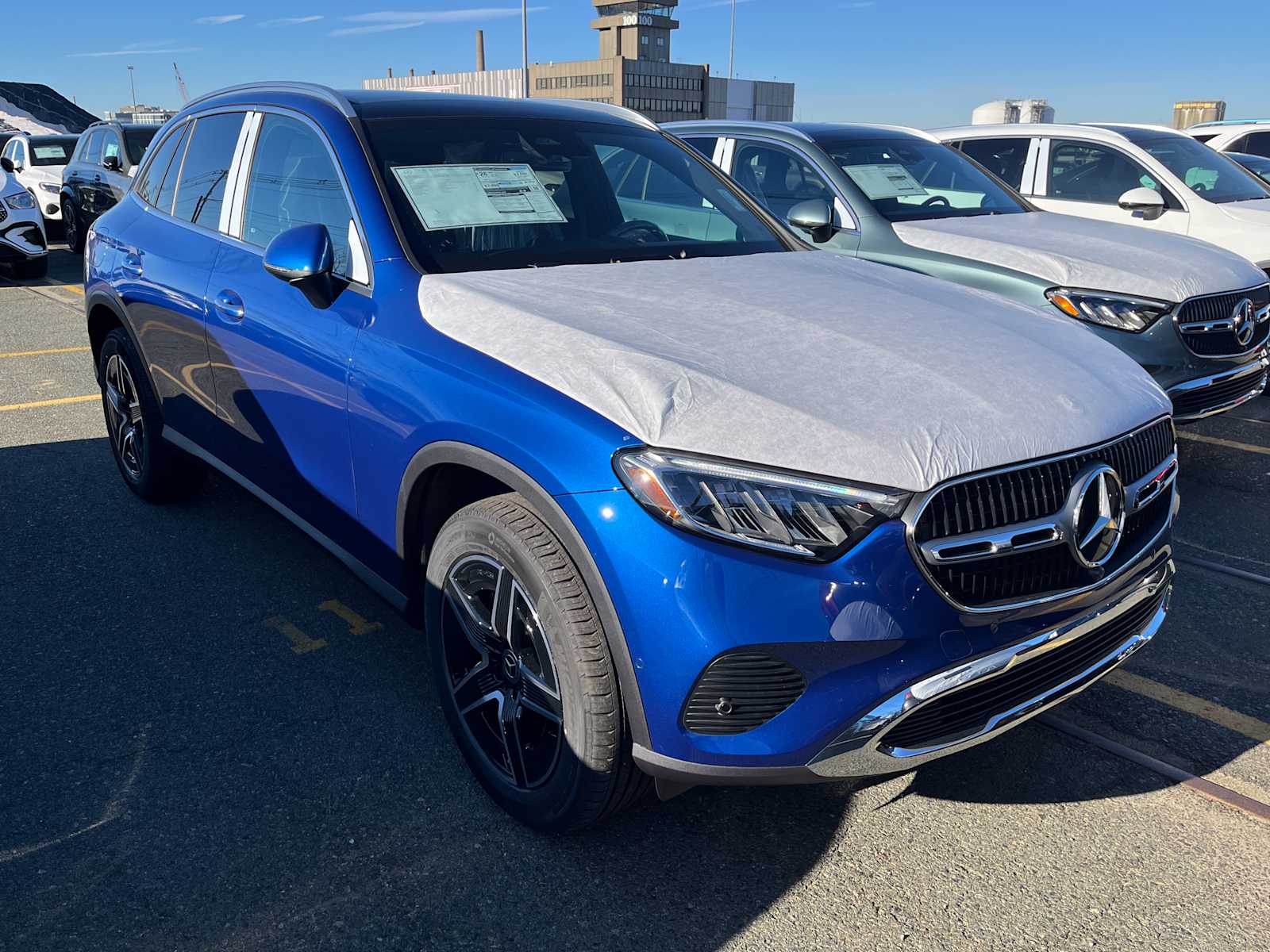 2026 Mercedes-Benz GLC Base's photo