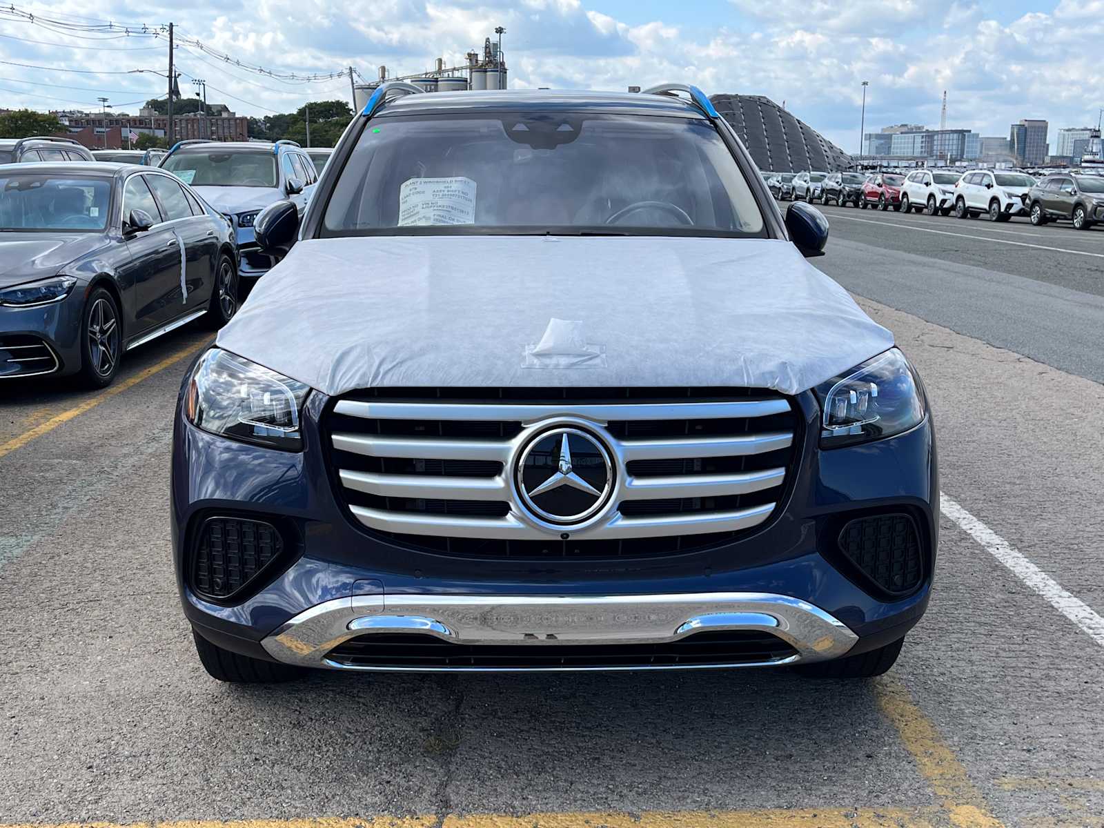 2026 Mercedes Benz GLS 450 4MATIC photo 2