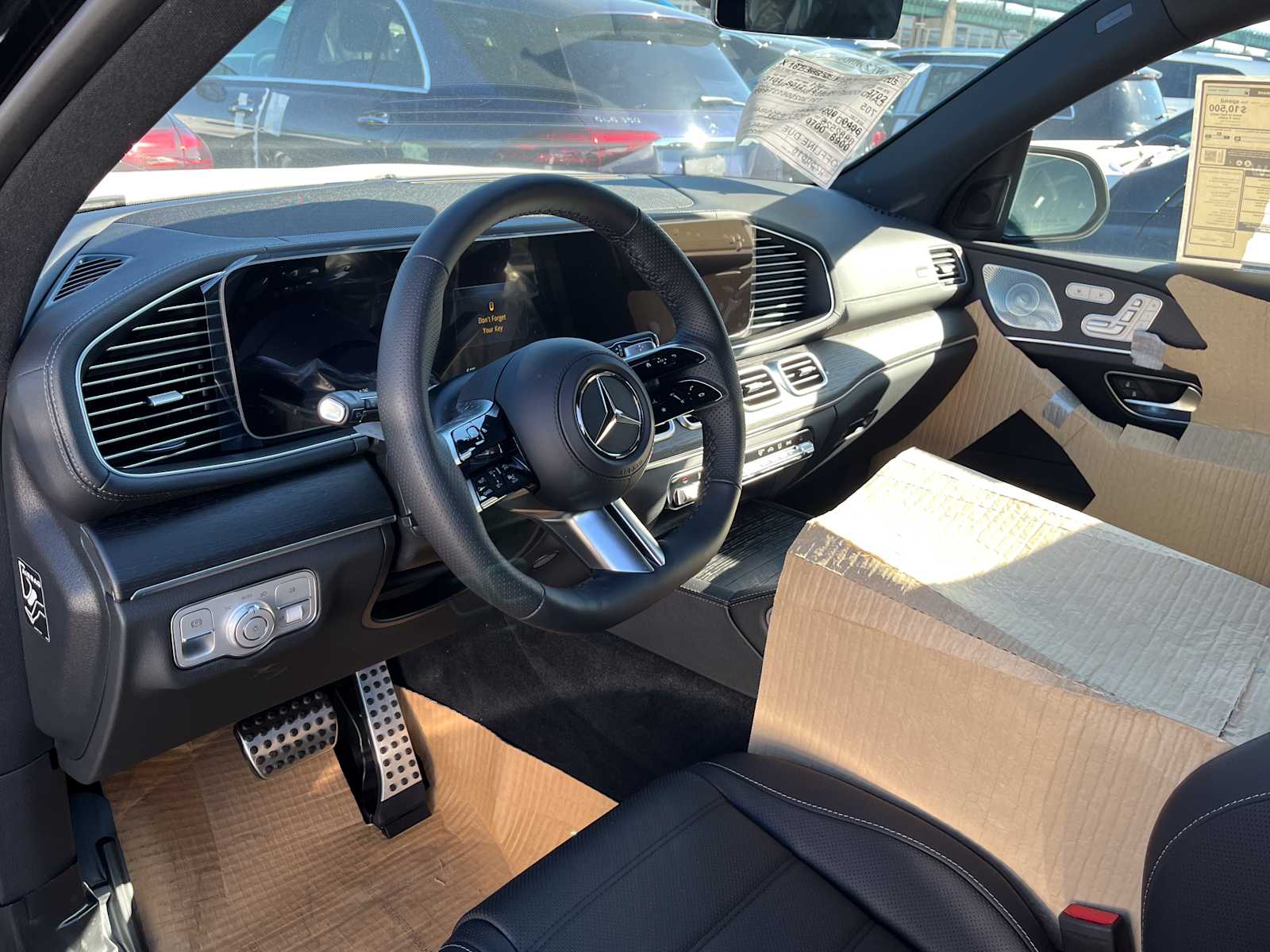 new 2025 Mercedes-Benz GLS 580 car