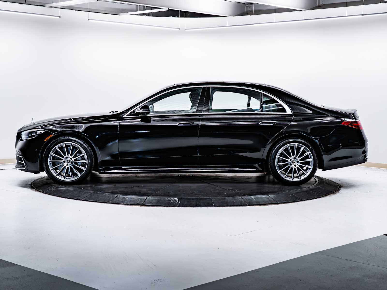 2022 Mercedes Benz S 500 4MATIC photo 4
