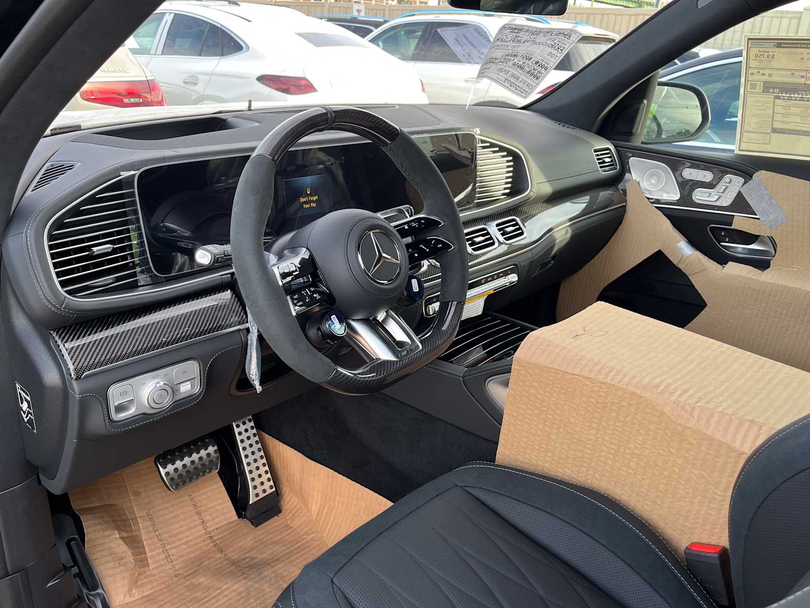 2026 Mercedes Benz GLS AMG 63 4MATIC photo 4