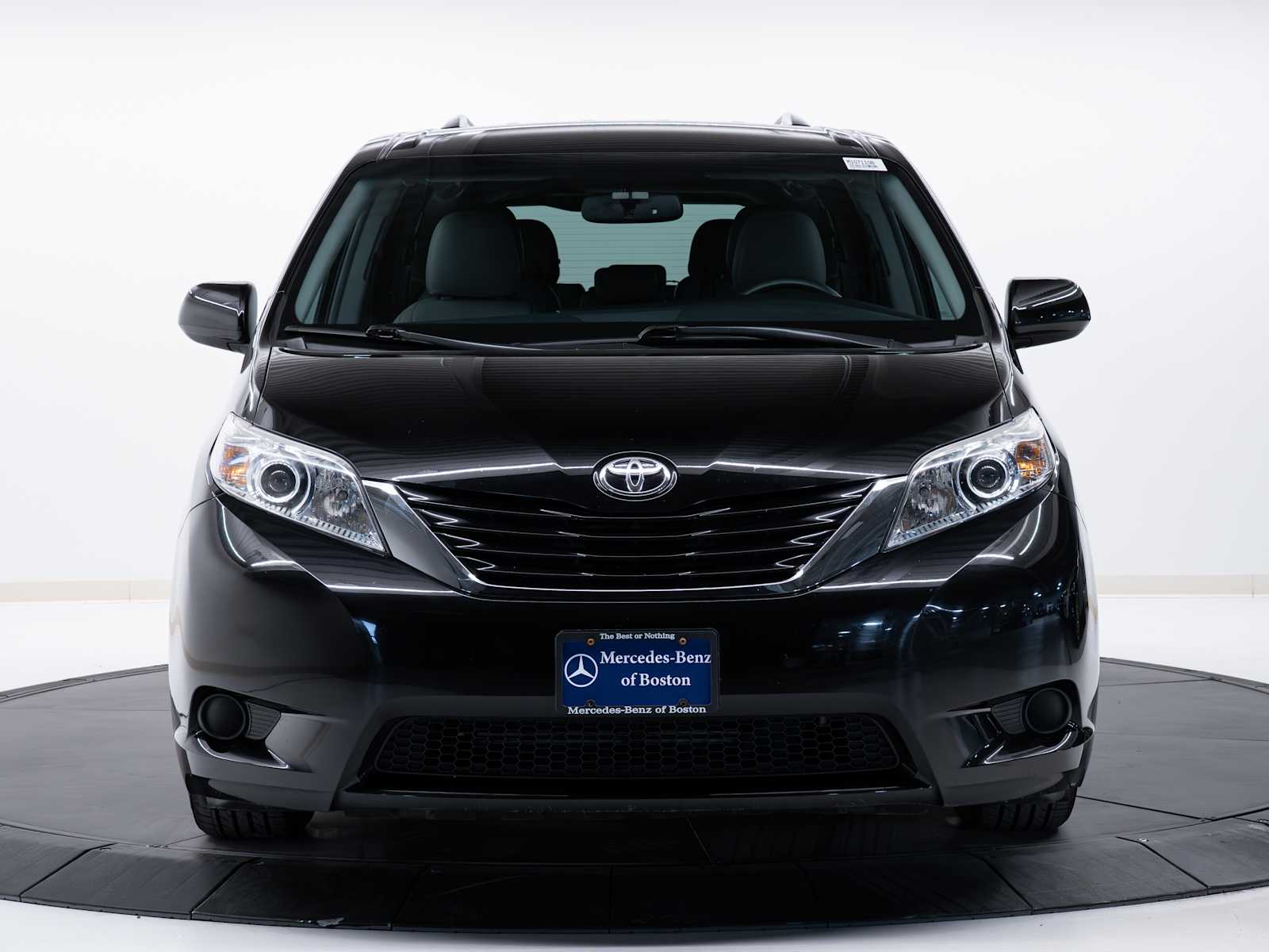 Used 2017 Toyota Sienna LE with VIN 5TDKZ3DC9HS771392 for sale in Somerville, MA