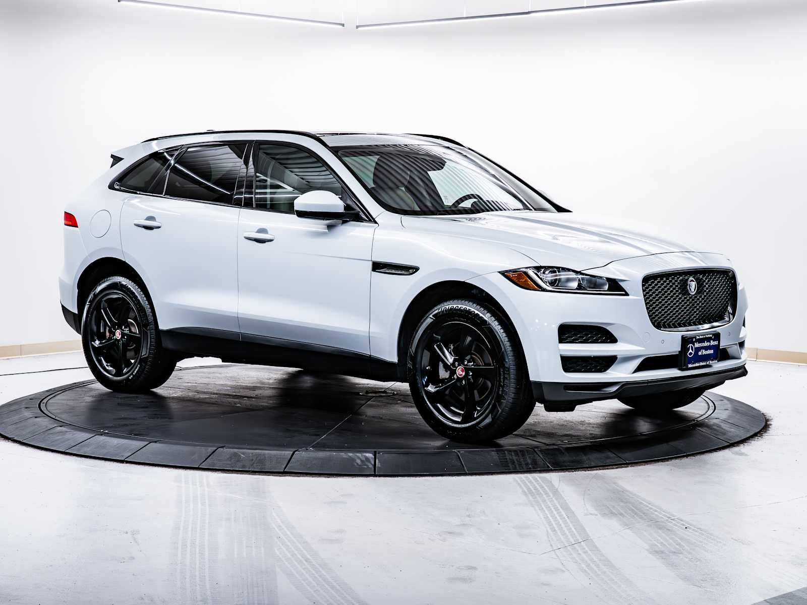 2020 Jaguar F-Pace Premium's photo