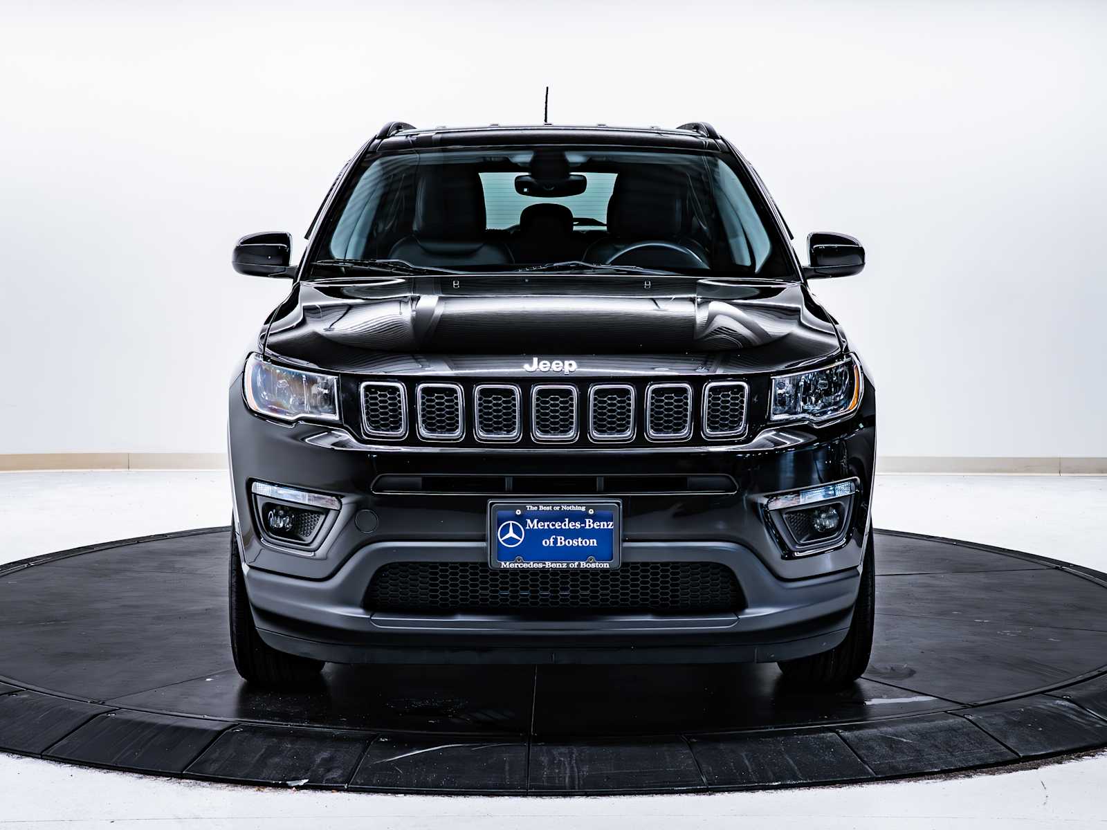 2017 Jeep Compass Latitude photo 2