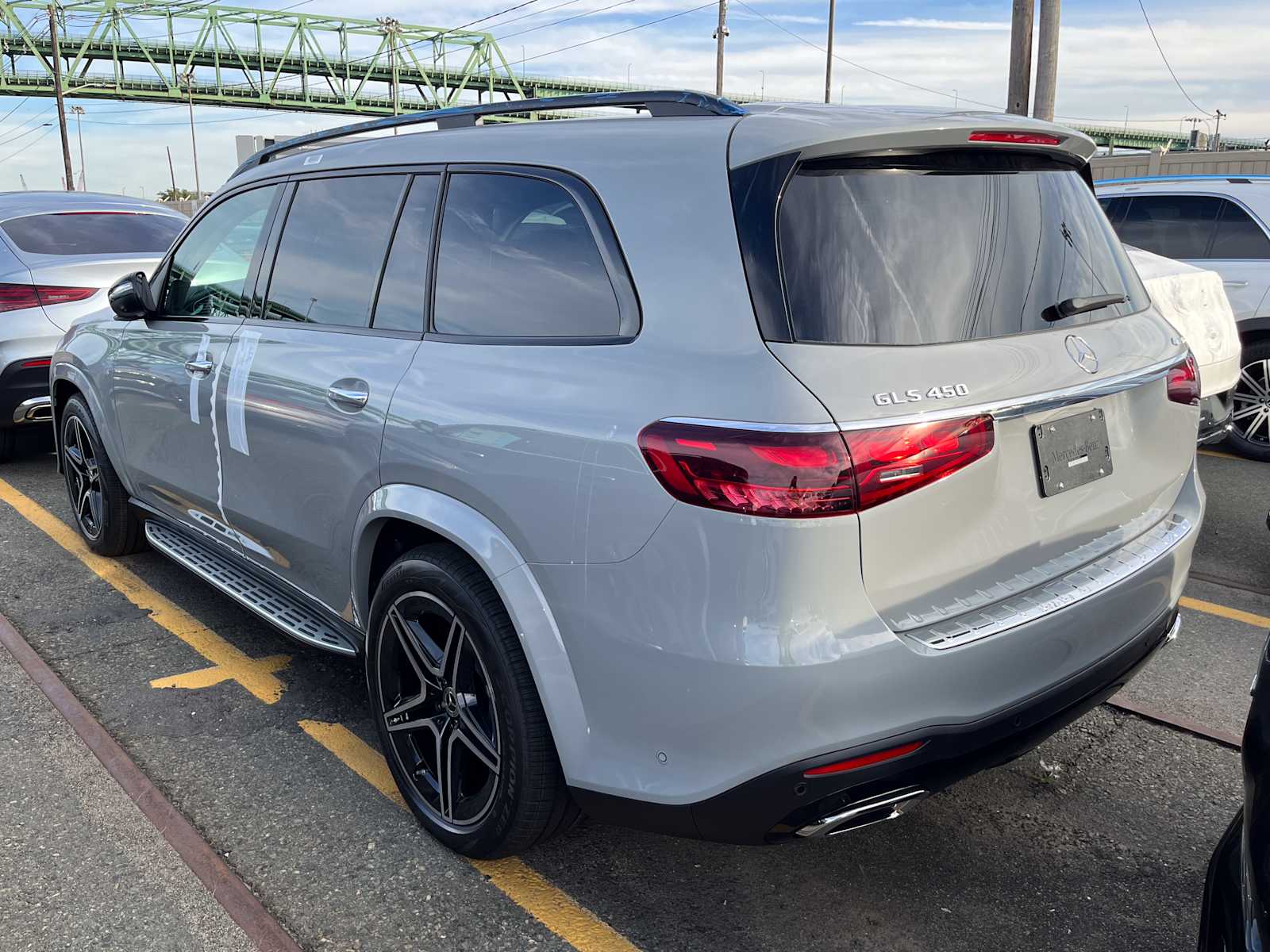 new 2026 Mercedes-Benz GLS 450 car