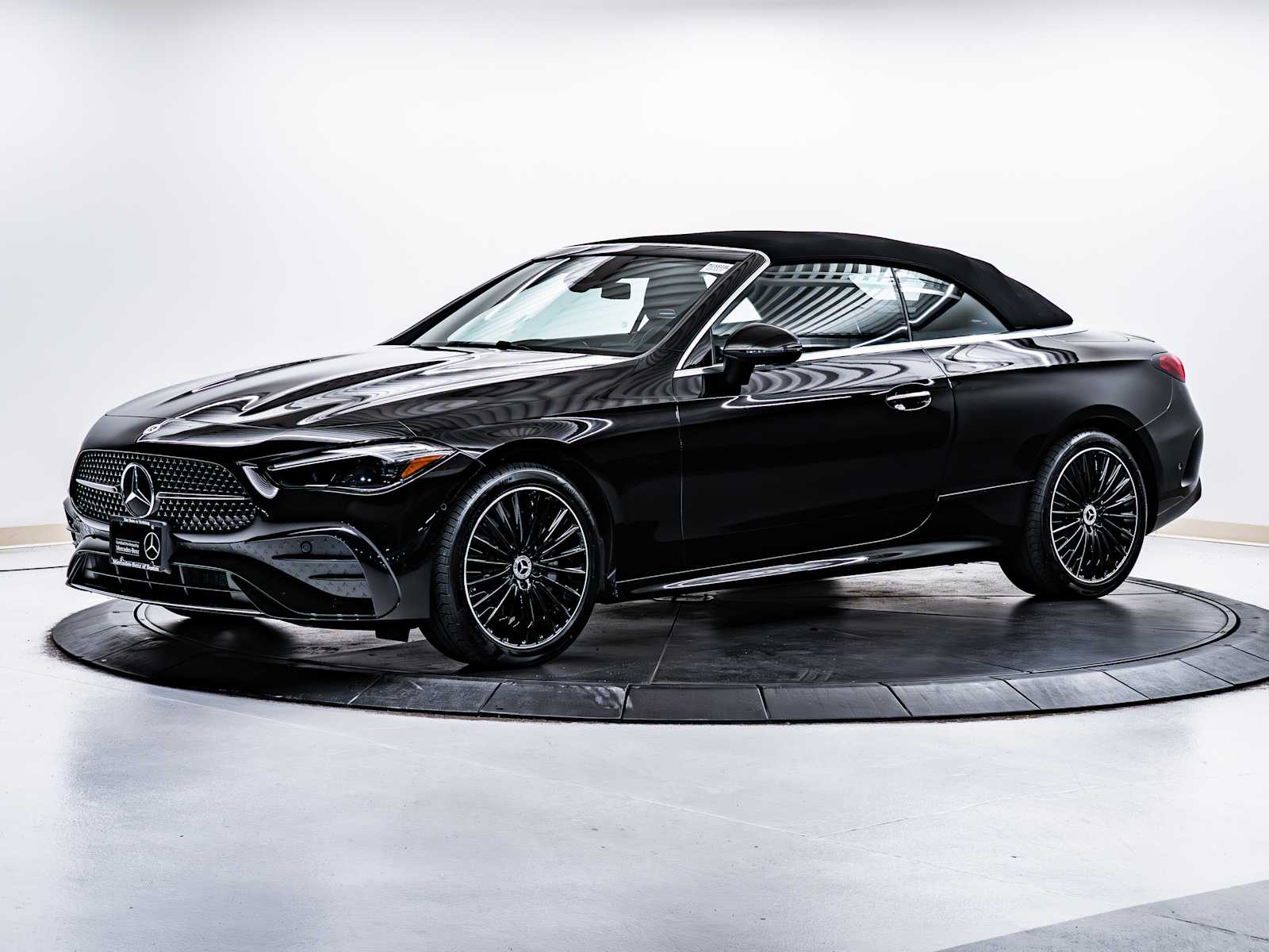 2025 Mercedes Benz CLE 300 4MATIC photo 3