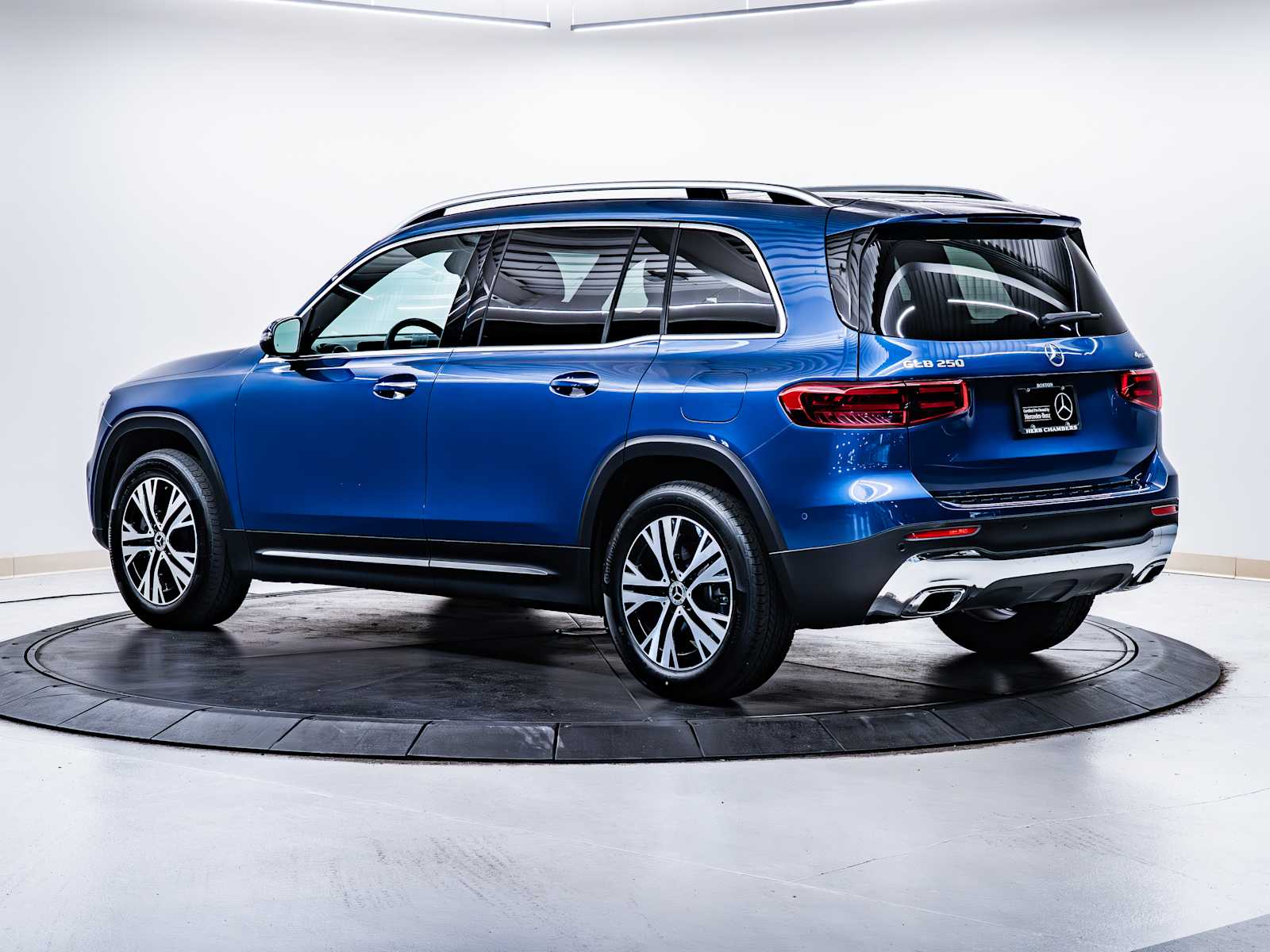 used 2024 Mercedes-Benz GLB 250 car, priced at $35,998