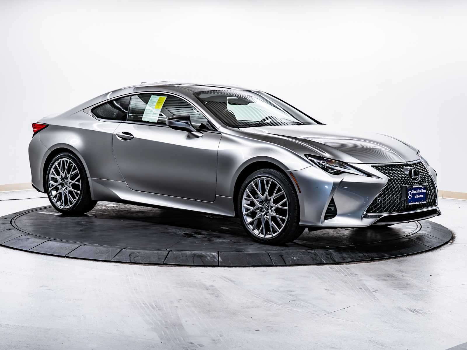 2020 Lexus RC 300's photo