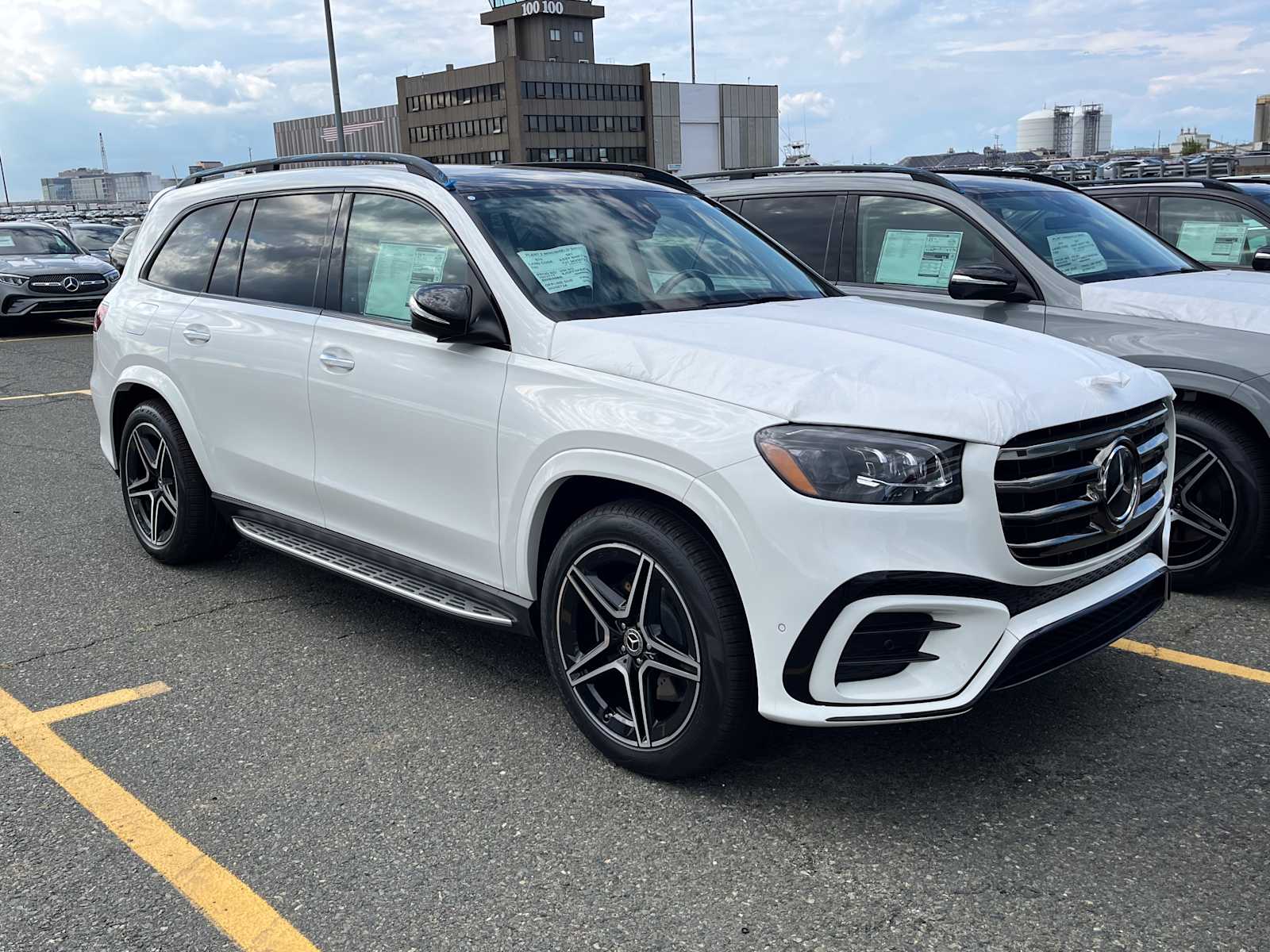 2026 Mercedes-Benz GLS Base's photo