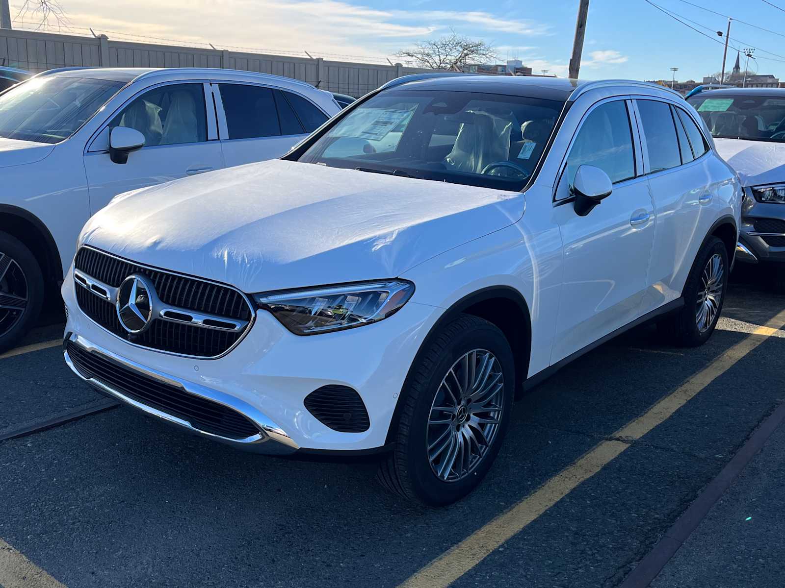 2026 Mercedes-Benz GLC Base's photo