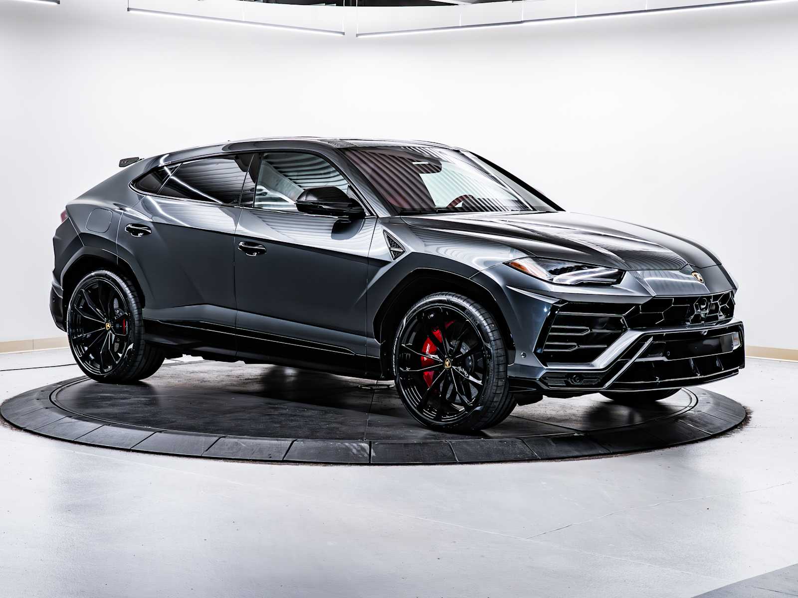 2019 Lamborghini Urus Base's photo