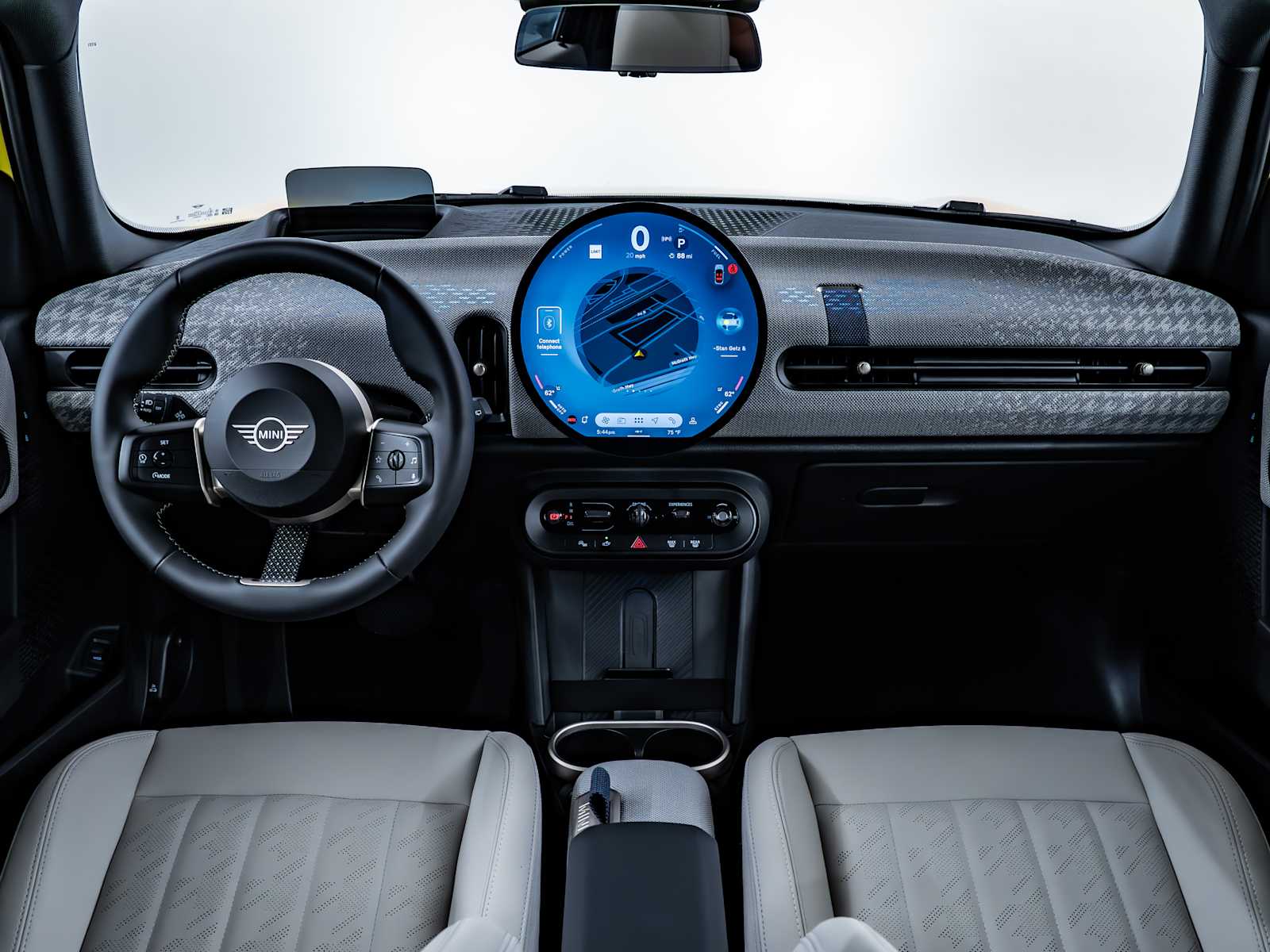 used 2025 MINI Hardtop 4 Door car, priced at $31,998