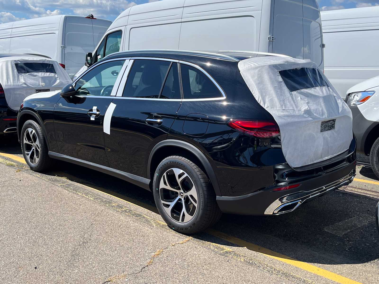 2026 Mercedes Benz GLC 350e 4MATIC photo 3