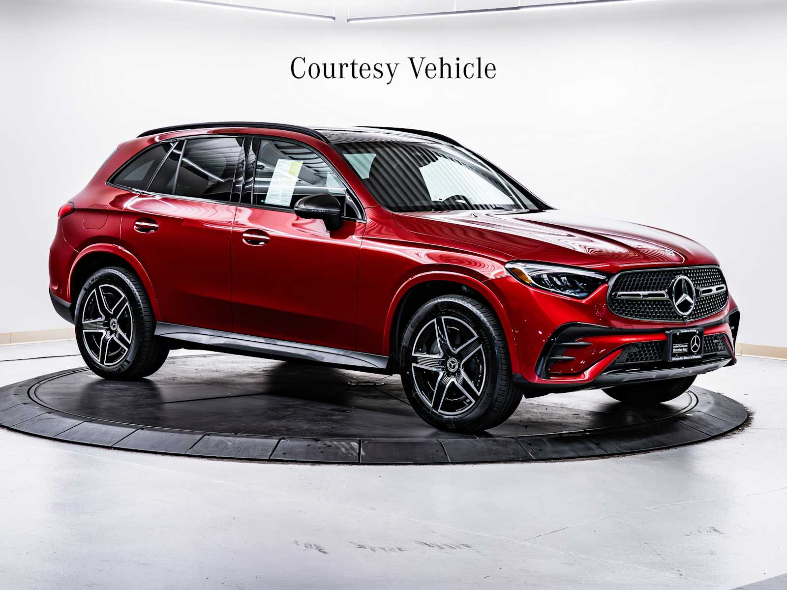 2025 Mercedes-Benz GLC Base's photo