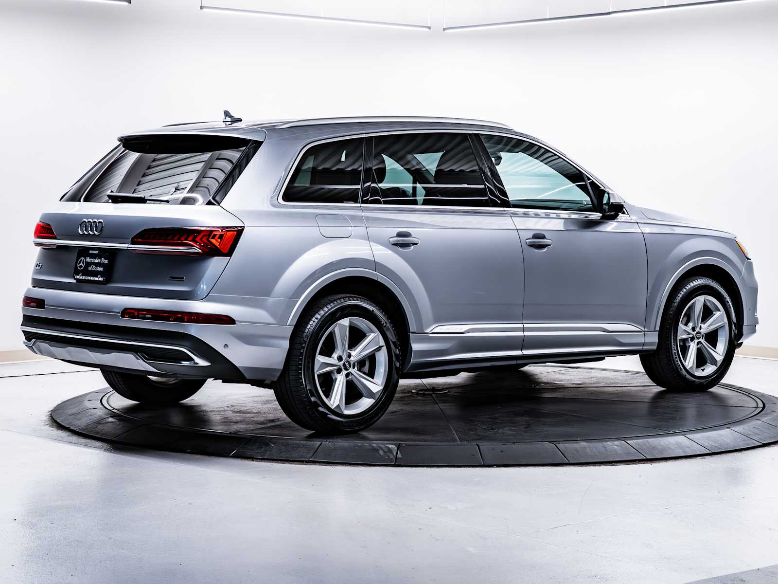 used 2020 Audi Q7 car, priced at $27,798