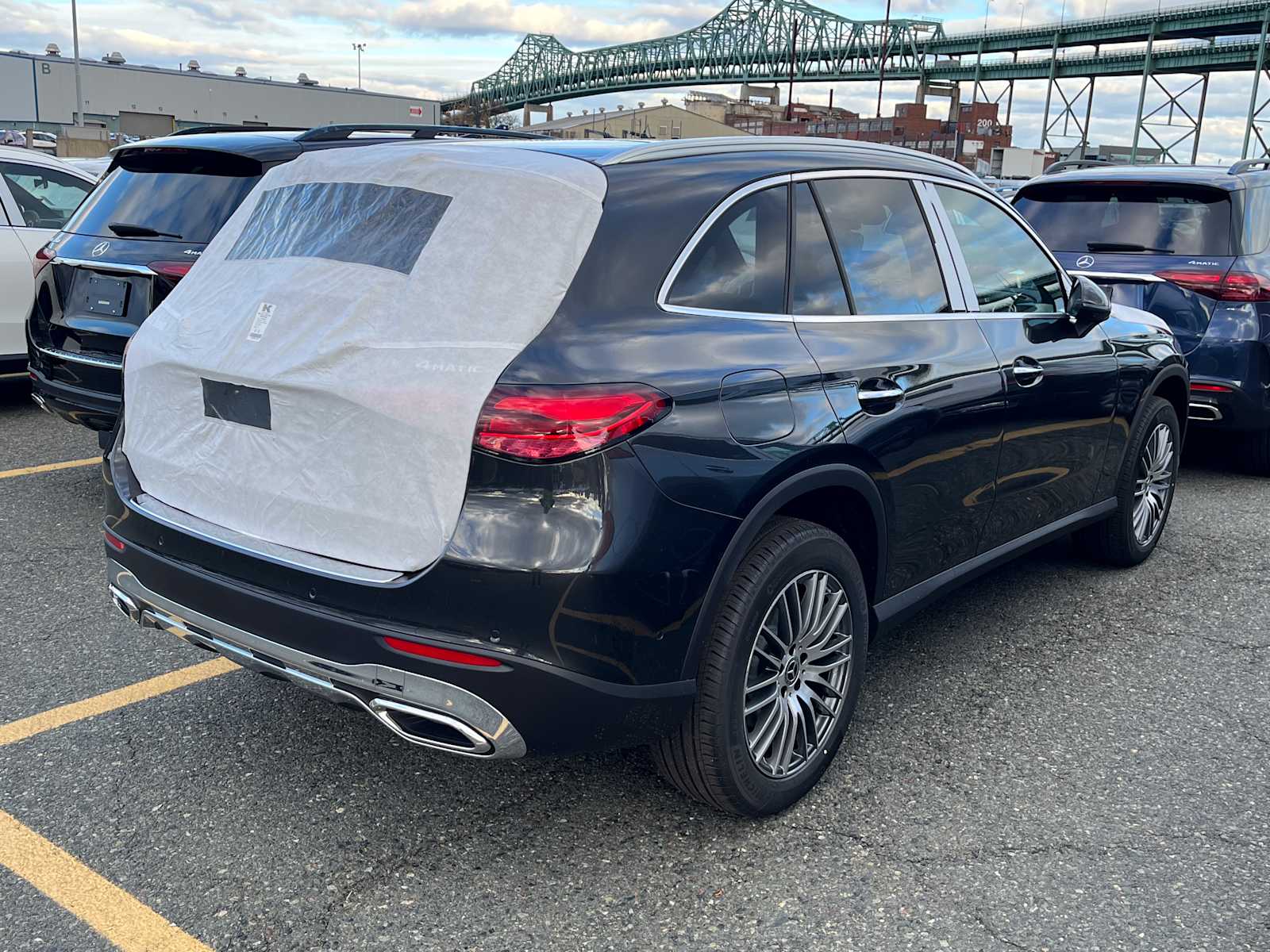 2026 Mercedes Benz GLC 300 4MATIC photo 2