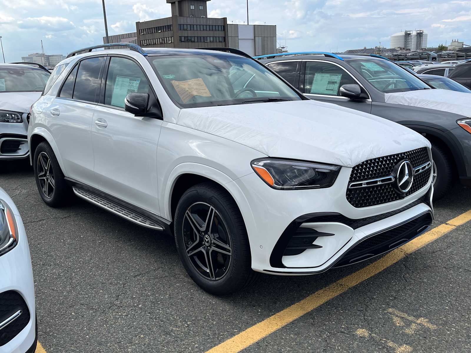 2026 Mercedes-Benz GLE GLE450E's photo