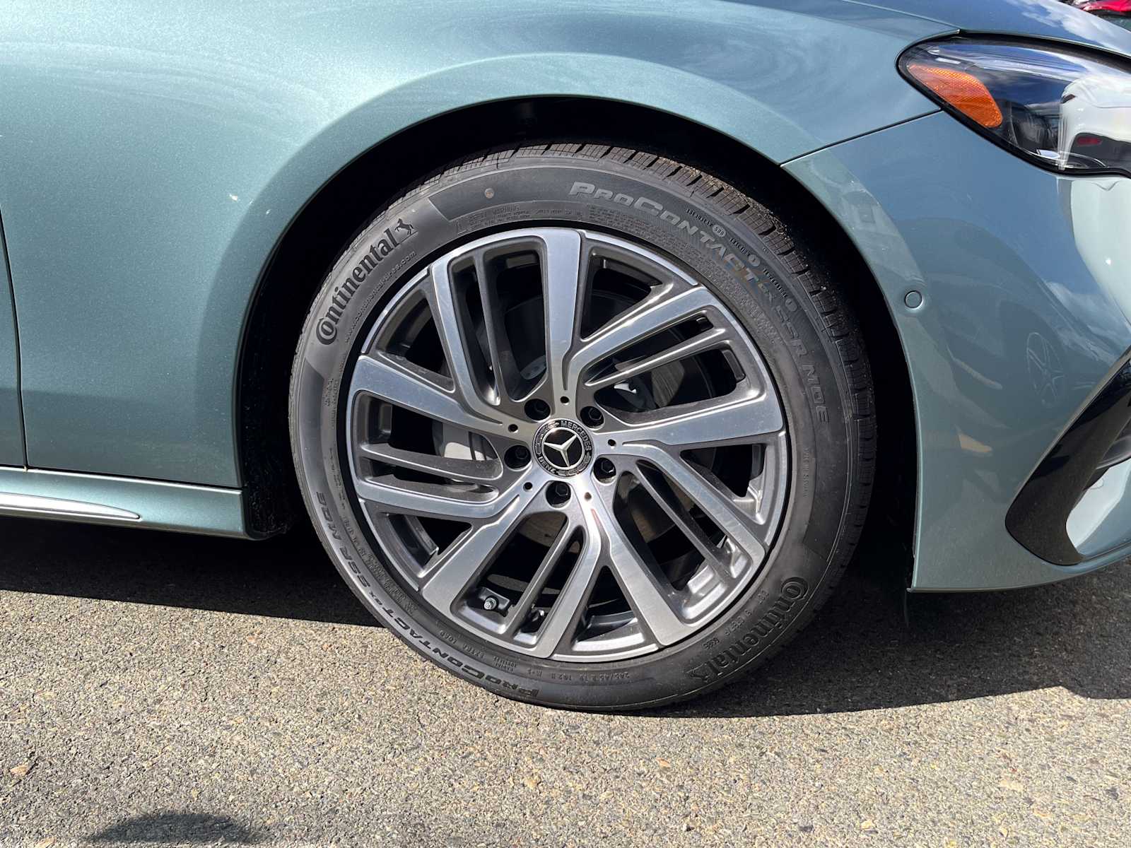 2026 Mercedes Benz E 350 4MATIC photo 3